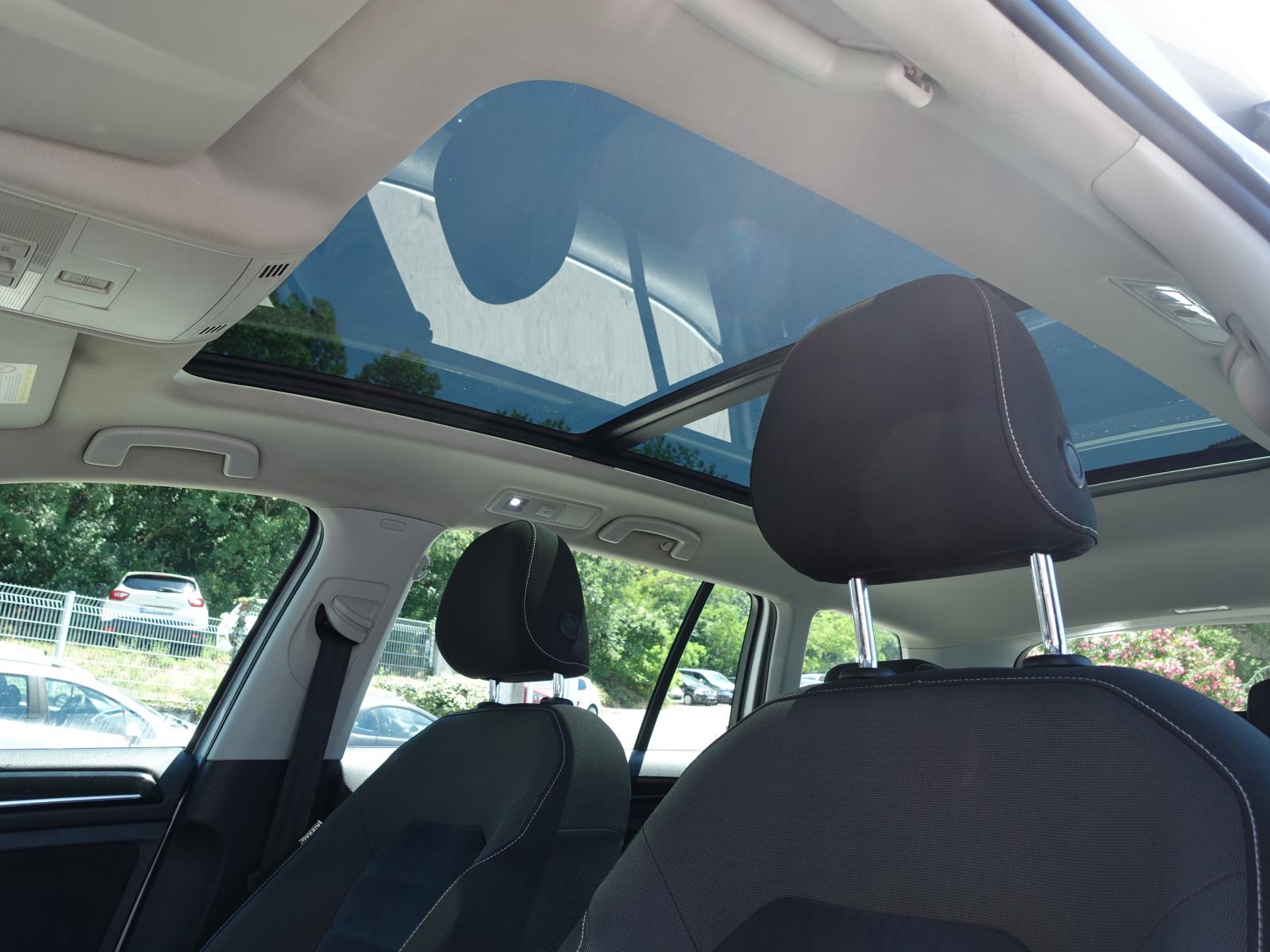 VW Golf 7 SW 1,6 TDI Highline REG.01/2027., fotografija 10