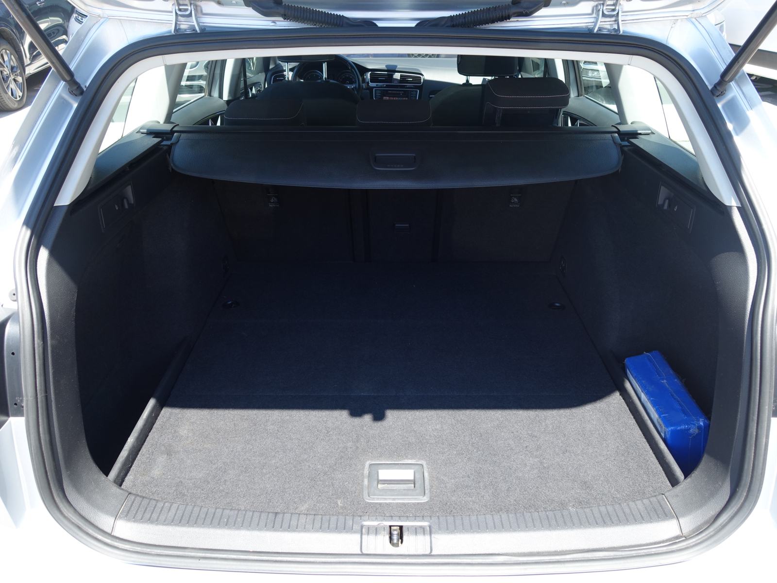VW Golf 7 SW 1,6 TDI Highline REG.01/2027., fotografija 16