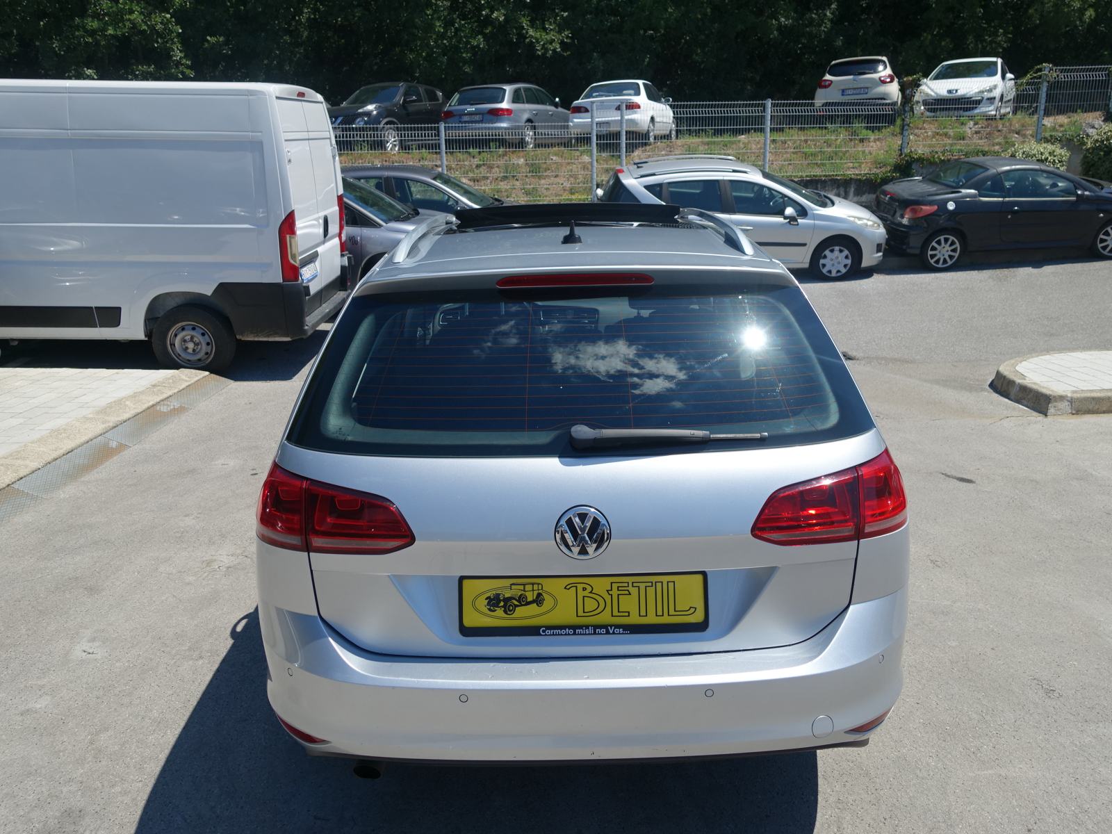 VW Golf 7 SW 1,6 TDI Highline REG.01/2027., fotografija 4