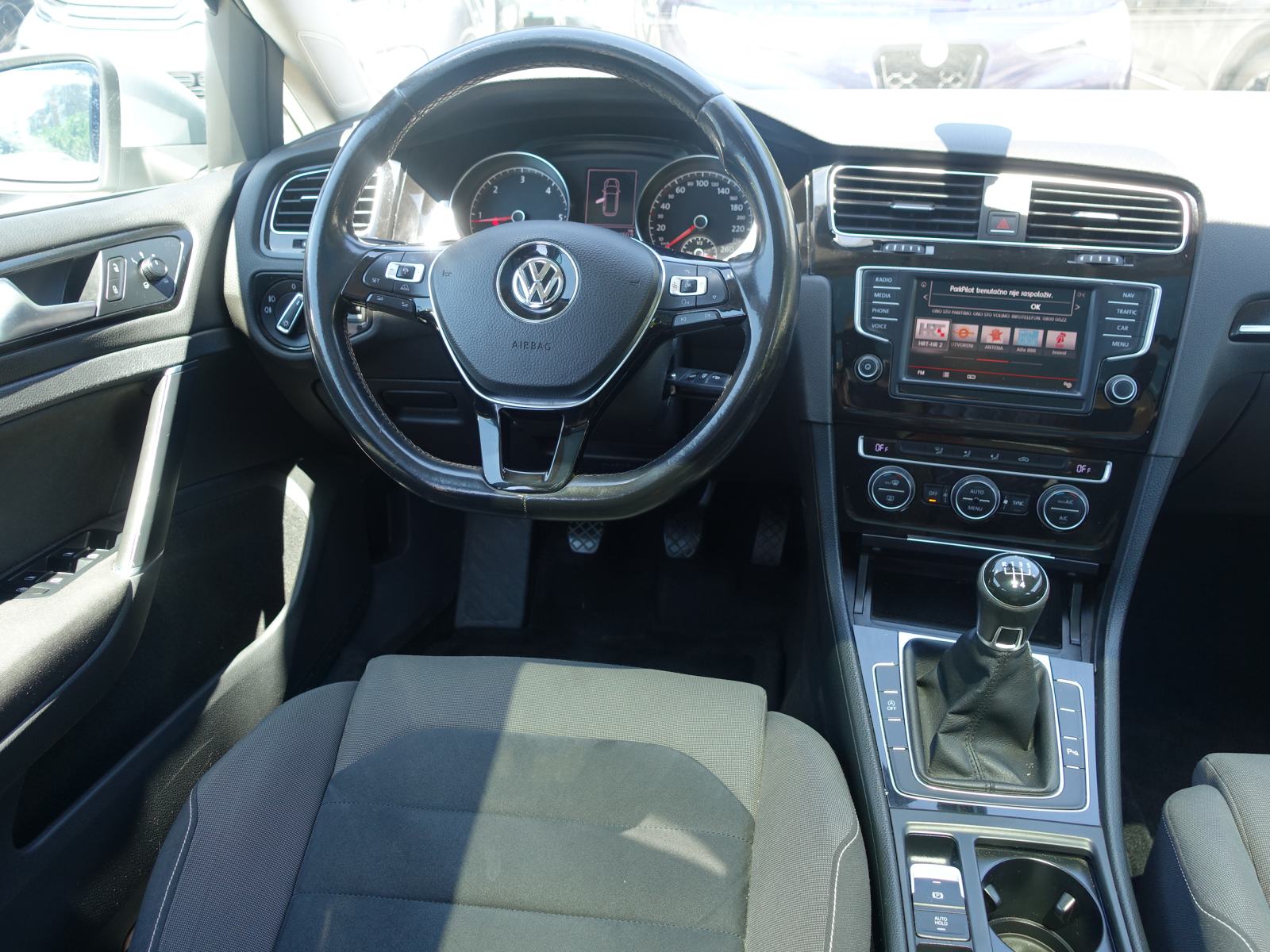 VW Golf 7 SW 1,6 TDI Highline REG.01/2027., fotografija 11