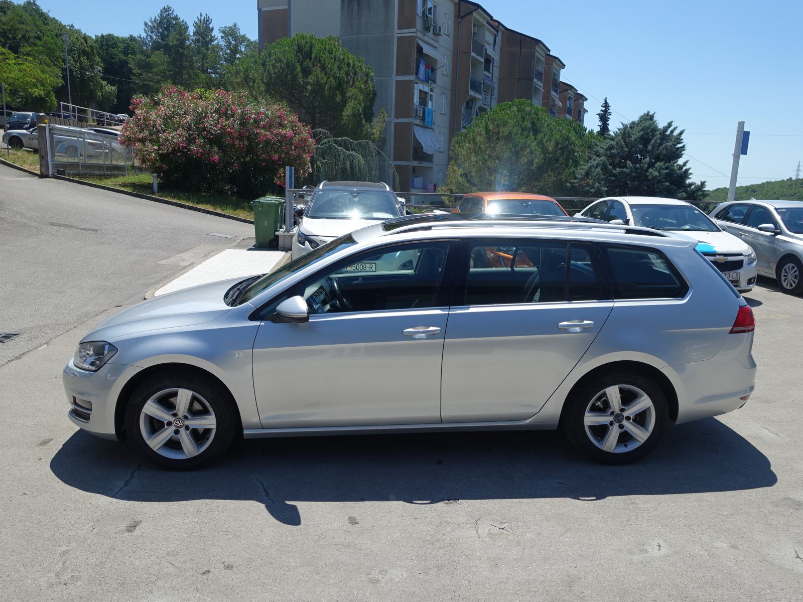 VW Golf 7 SW 1,6 TDI Highline REG.01/2027., fotografija 6