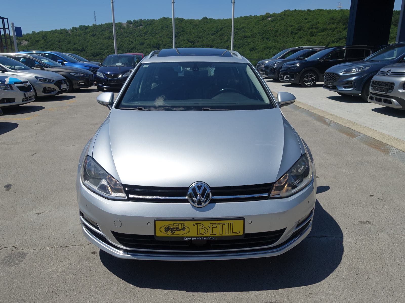 VW Golf 7 SW 1,6 TDI Highline REG.01/2027., fotografija 8