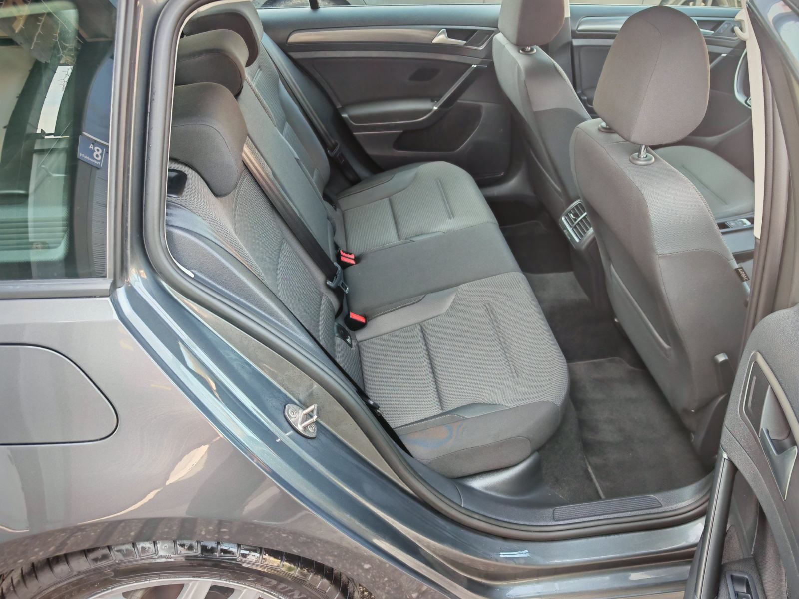 VW Golf 7 Variant 1,0 TSI BMT DSG PRIVAT NAVIGACIJA, fotografija 19