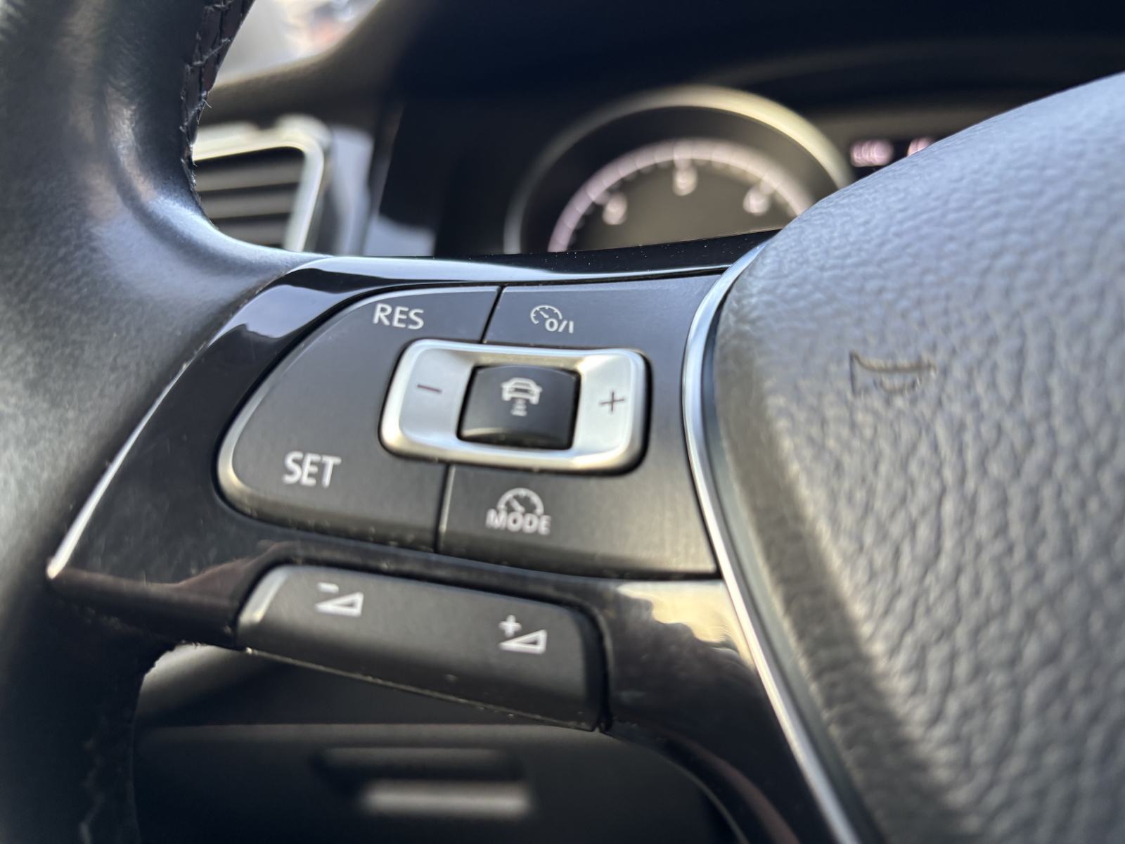 VW GOLF 7 VARIANT 1,6 TDI 2015 GOD 171,000 KM HIGH-LINE CIJENA 9,200€, fotografija 16