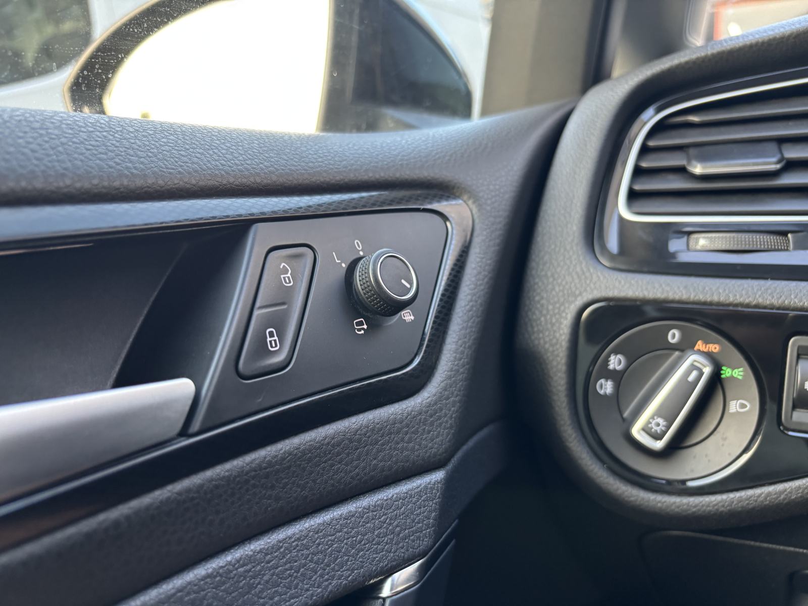 VW GOLF 7 VARIANT 1,6 TDI 2015 GOD 171,000 KM HIGH-LINE CIJENA 9,200€, fotografija 18