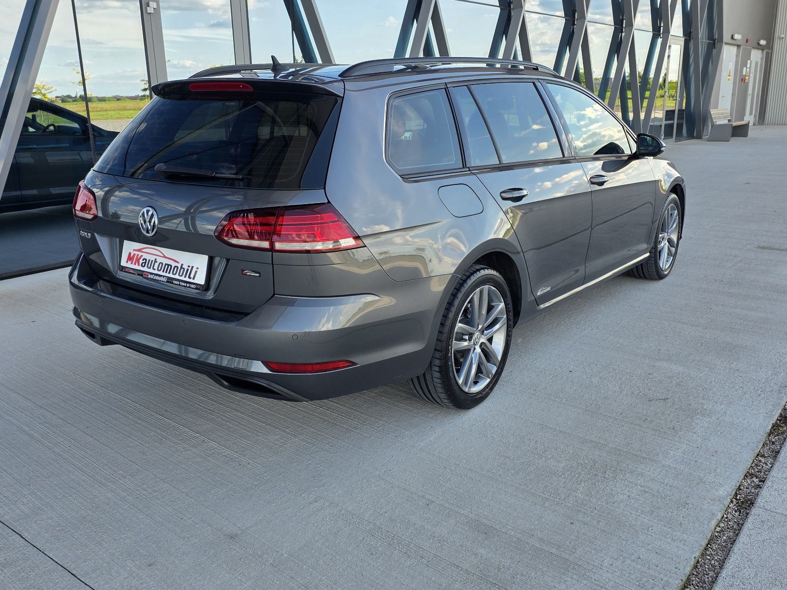 VW Golf 7 Variant 1,6 TDI ALU,NAVI TOP STANJE, fotografija 6