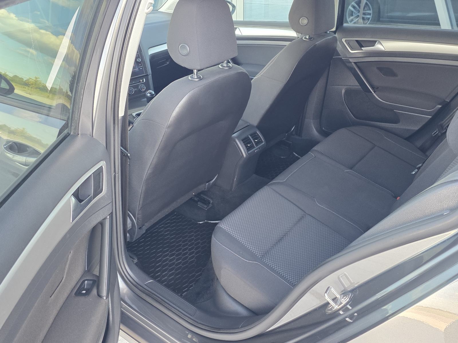 VW Golf 7 Variant 1,6 TDI ALU,NAVI TOP STANJE, fotografija 16