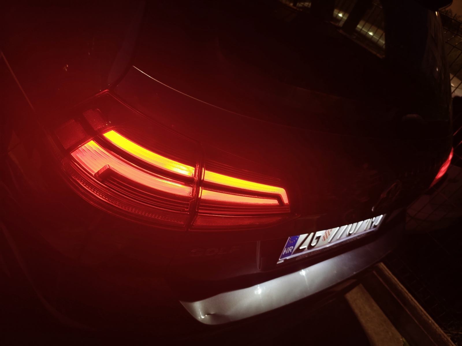 VW GOLF 7,5 VARIANT 1,6 TDI AUTOMATIK TIP-TOP STANJE, NIKAD U SUDARU!!, fotografija 3