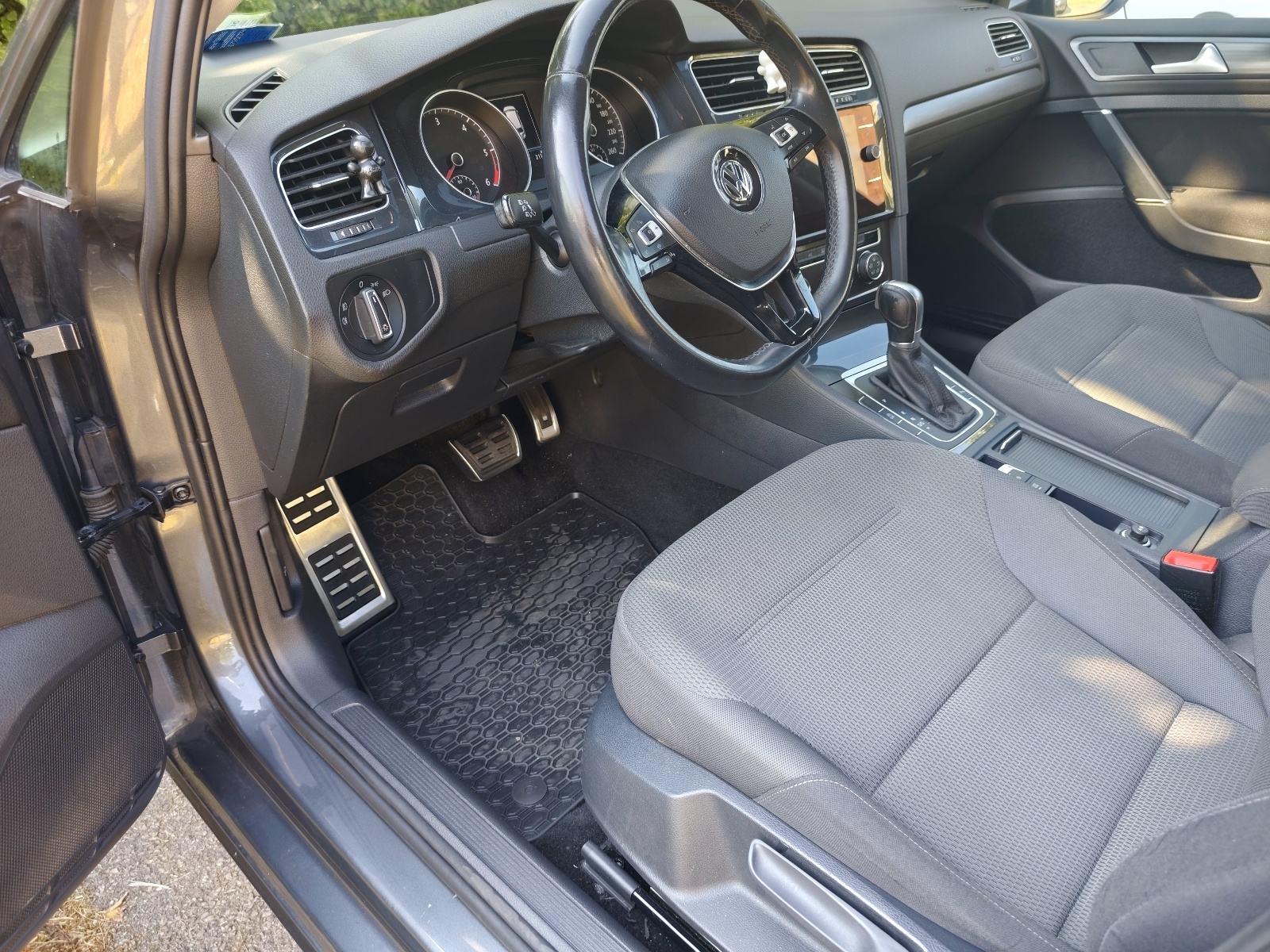 VW GOLF 7,5 VARIANT 1,6 TDI AUTOMATIK TIP-TOP STANJE, NIKAD U SUDARU!!, fotografija 20