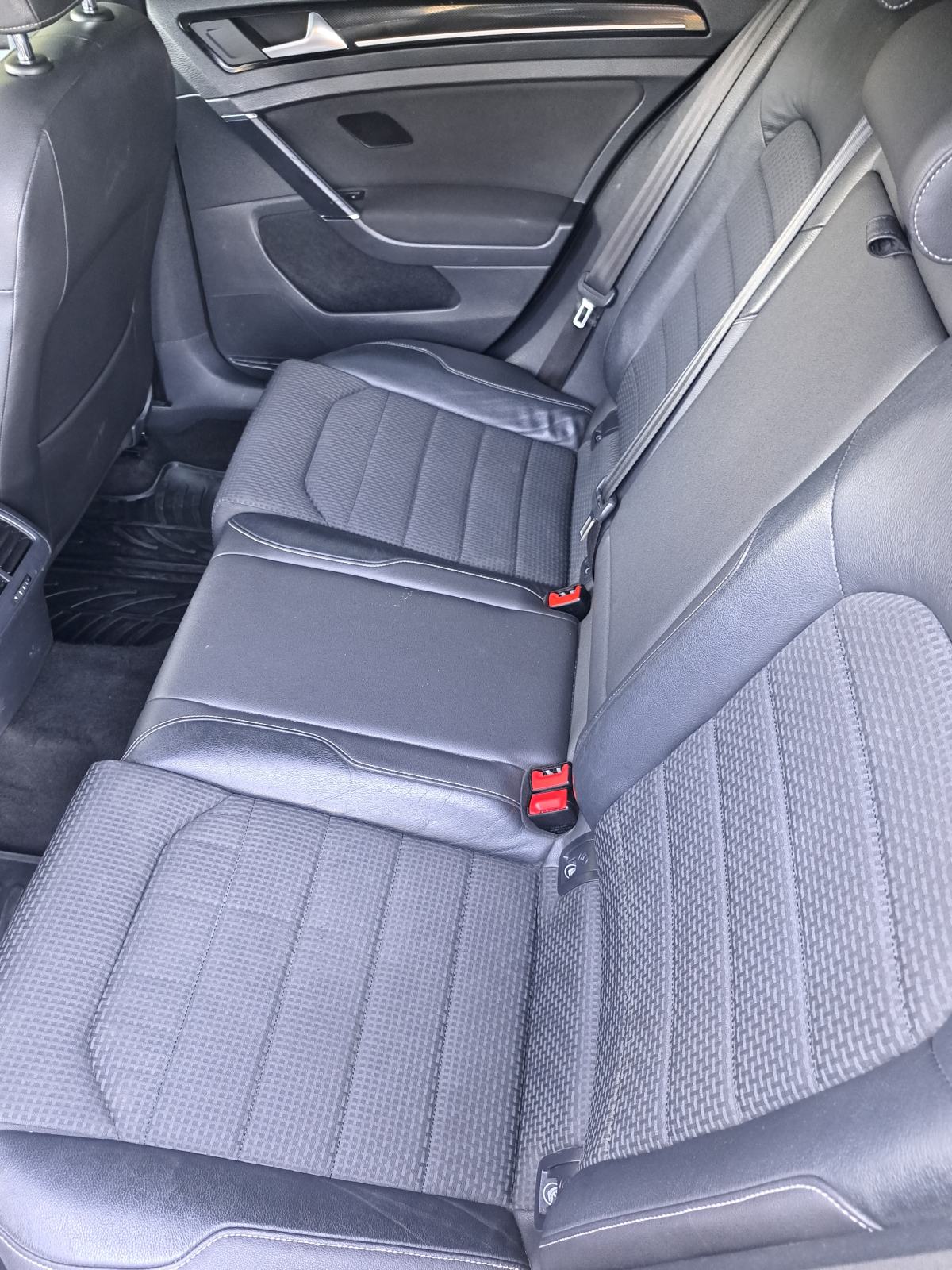 VW Golf 7 Variant 1,6 TDI Highline 5900€, fotografija 10
