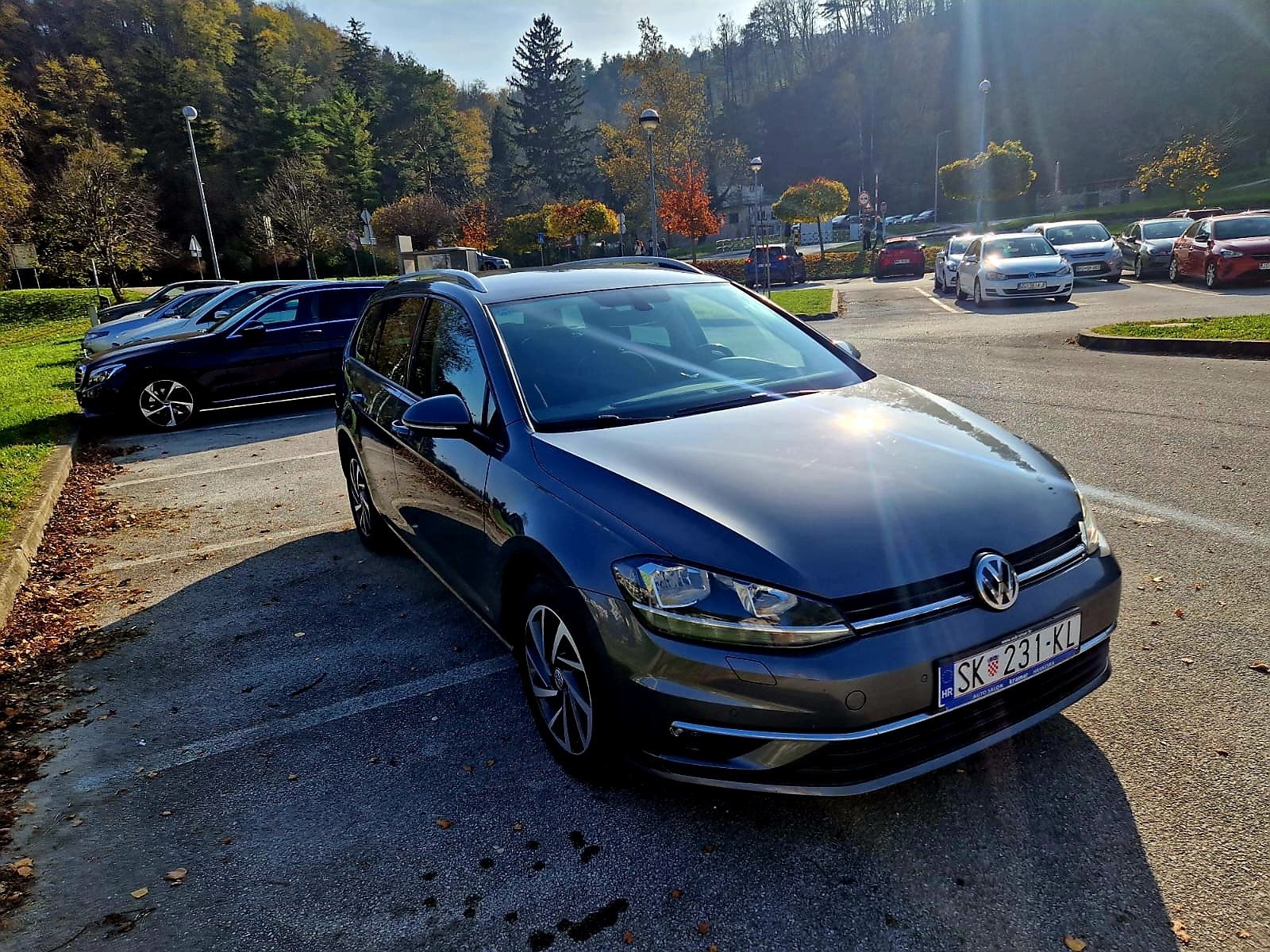 Prodaje se Golf 7 Variant 2017 – DSG automatik, s bogatom opremom i se, fotografija 2