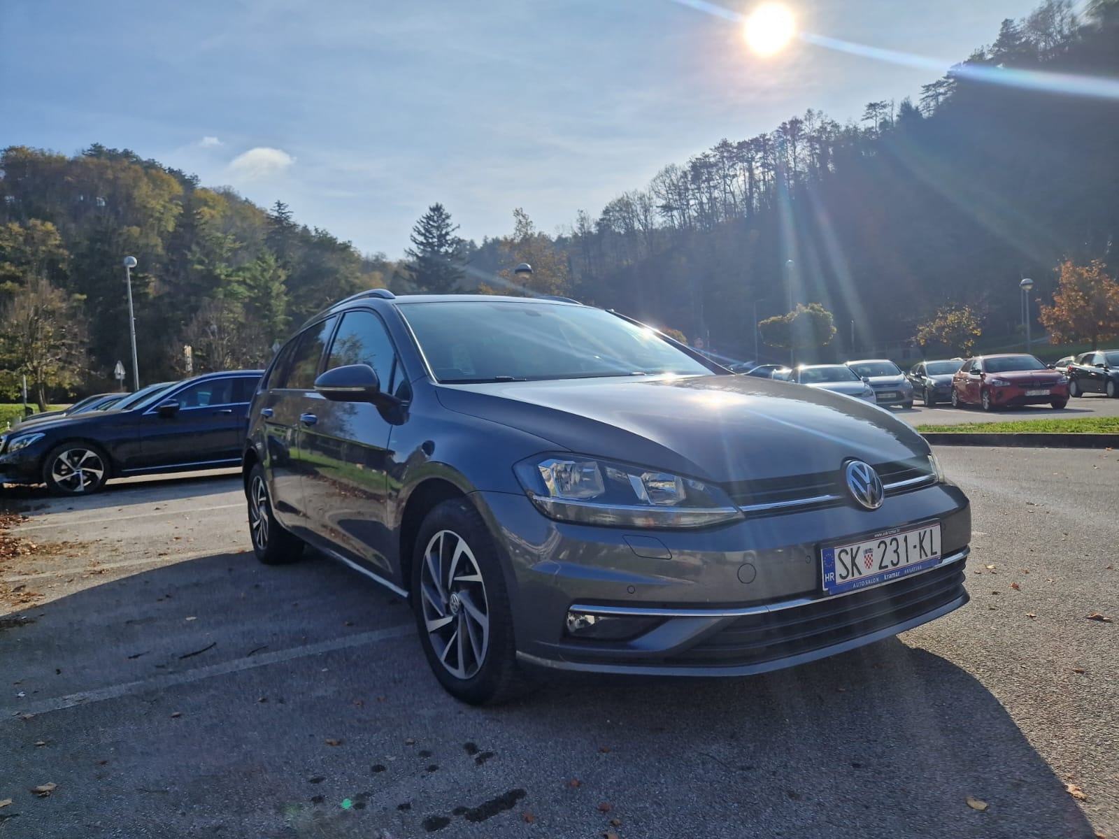 Prodaje se Golf 7 Variant 2017 – DSG automatik, s bogatom opremom i se, fotografija 5