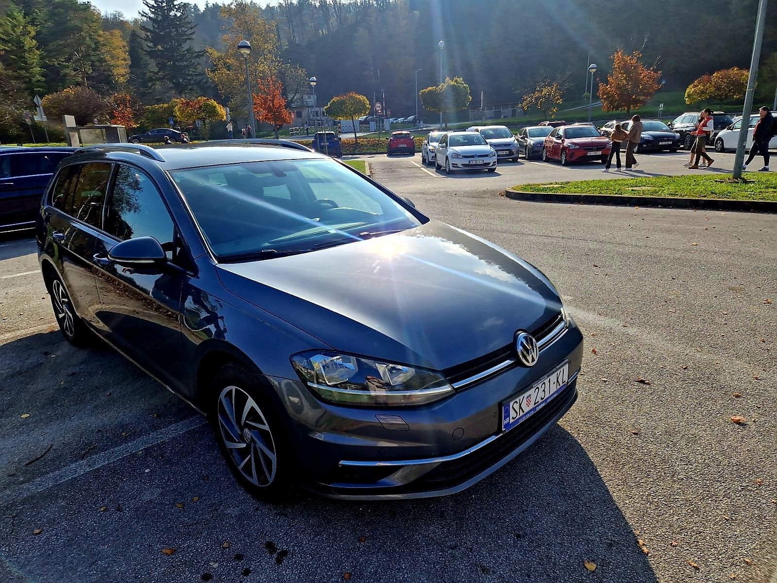 Prodaje se Golf 7 Variant 2017 – DSG automatik, s bogatom opremom i se, fotografija 10