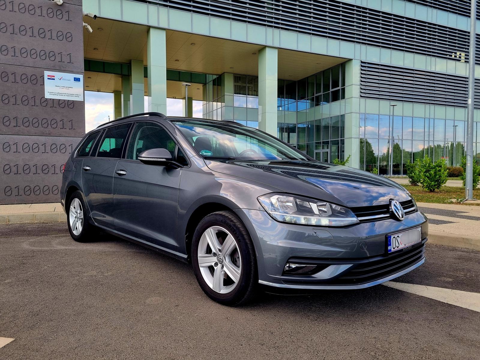 VW Golf 7 Variant 1,6 TDI reg.04/27 -2seta točkova NAV SHZ MFV, fotografija 7