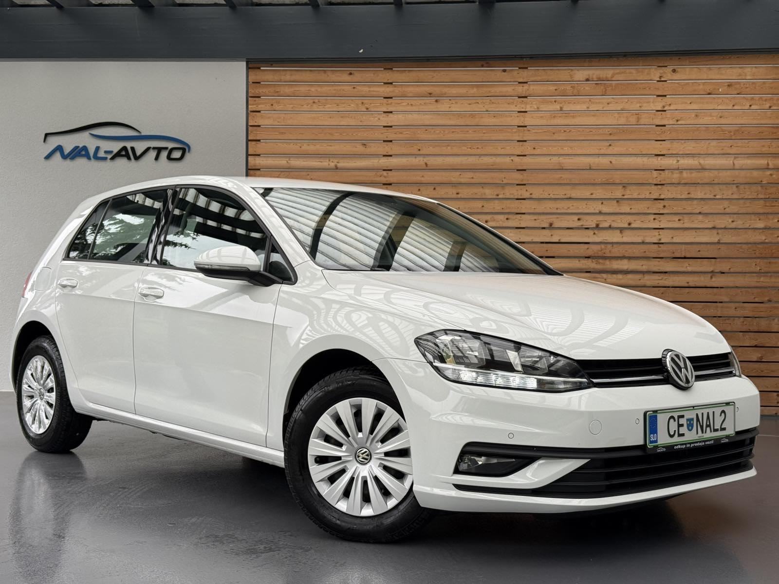 VW Golf 7 Variant 1,6 TDI Comfortline PARK SENZORI-KLIMATIZACIJA-TEMP., fotografija 3