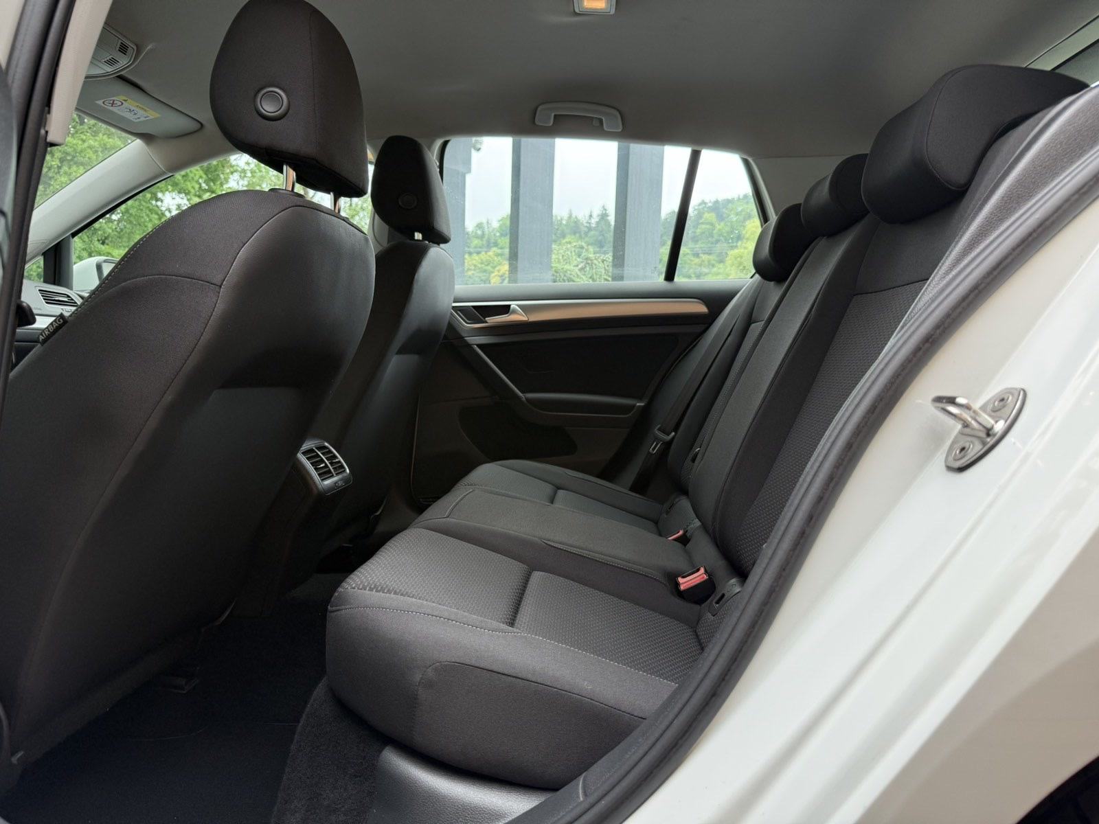 VW Golf 7 Variant 1,6 TDI Comfortline PARK SENZORI-KLIMATIZACIJA-TEMP., fotografija 11