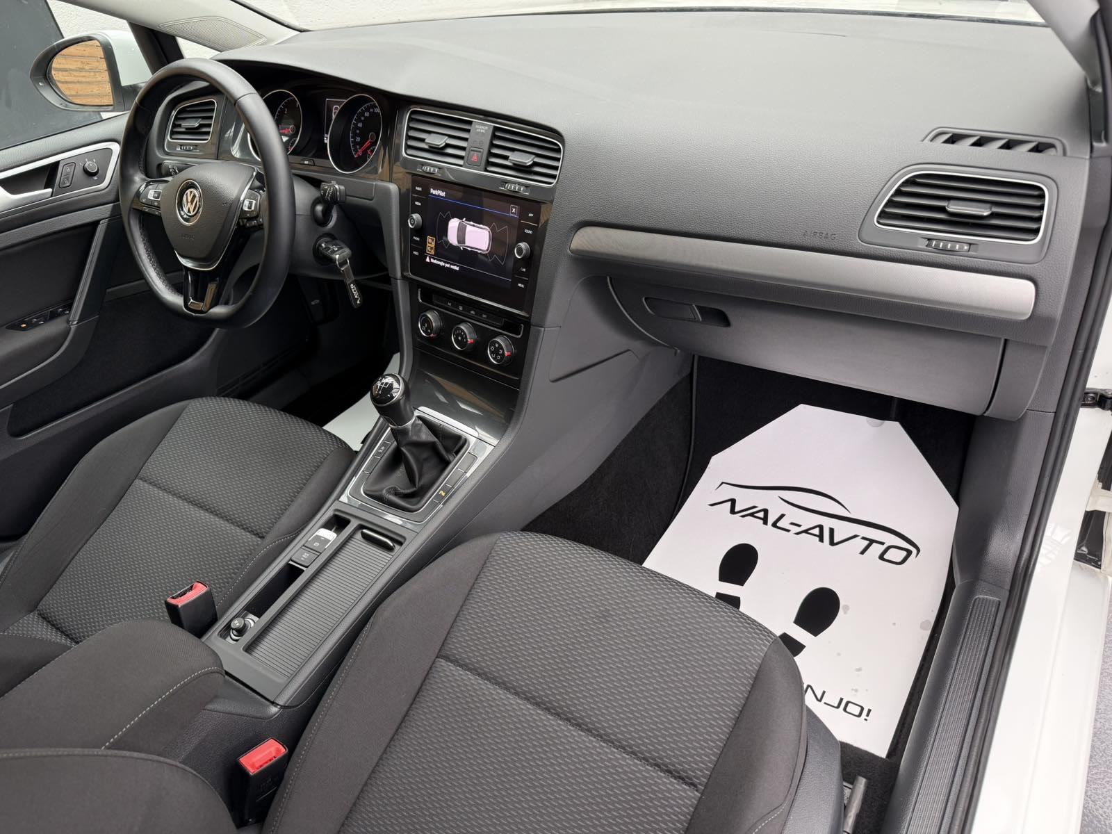 VW Golf 7 Variant 1,6 TDI Comfortline PARK SENZORI-KLIMATIZACIJA-TEMP., fotografija 10
