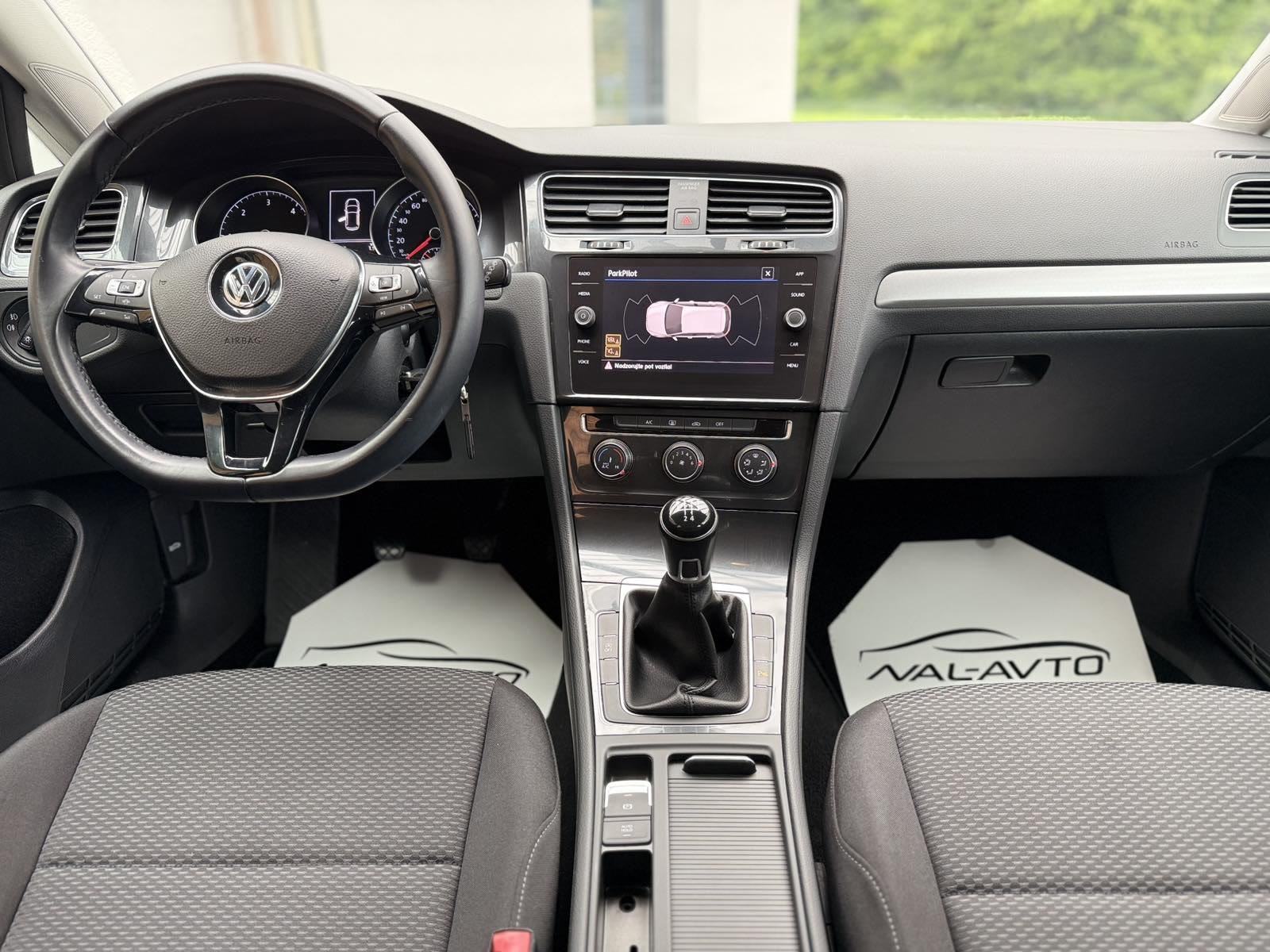 VW Golf 7 Variant 1,6 TDI Comfortline PARK SENZORI-KLIMATIZACIJA-TEMP., fotografija 8
