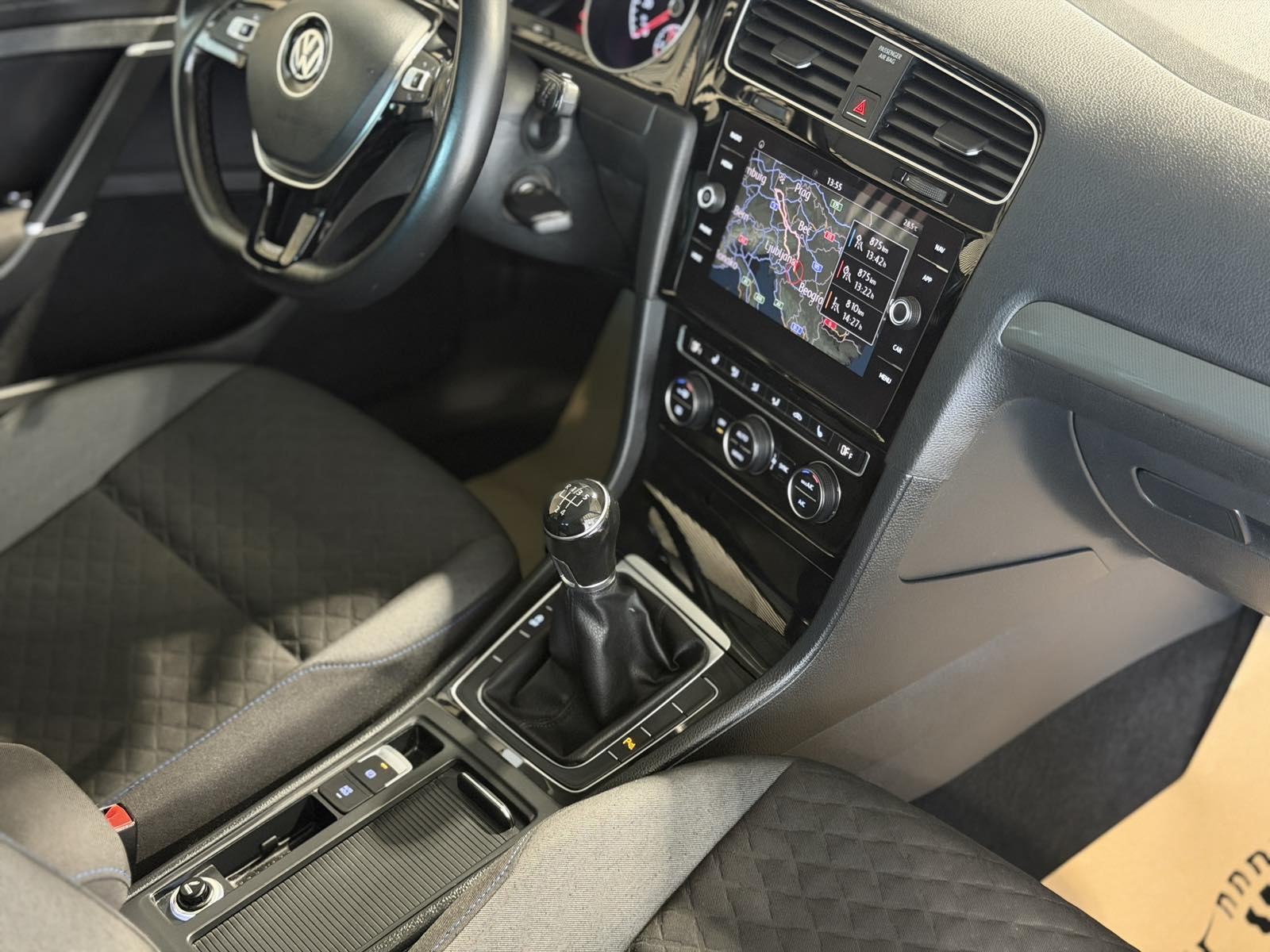 VW Golf 7.5 Variant 1,6 TDI JOIN *NAVI - ACC -CARPLAY - 12 MJ JAMSTVO*, fotografija 17