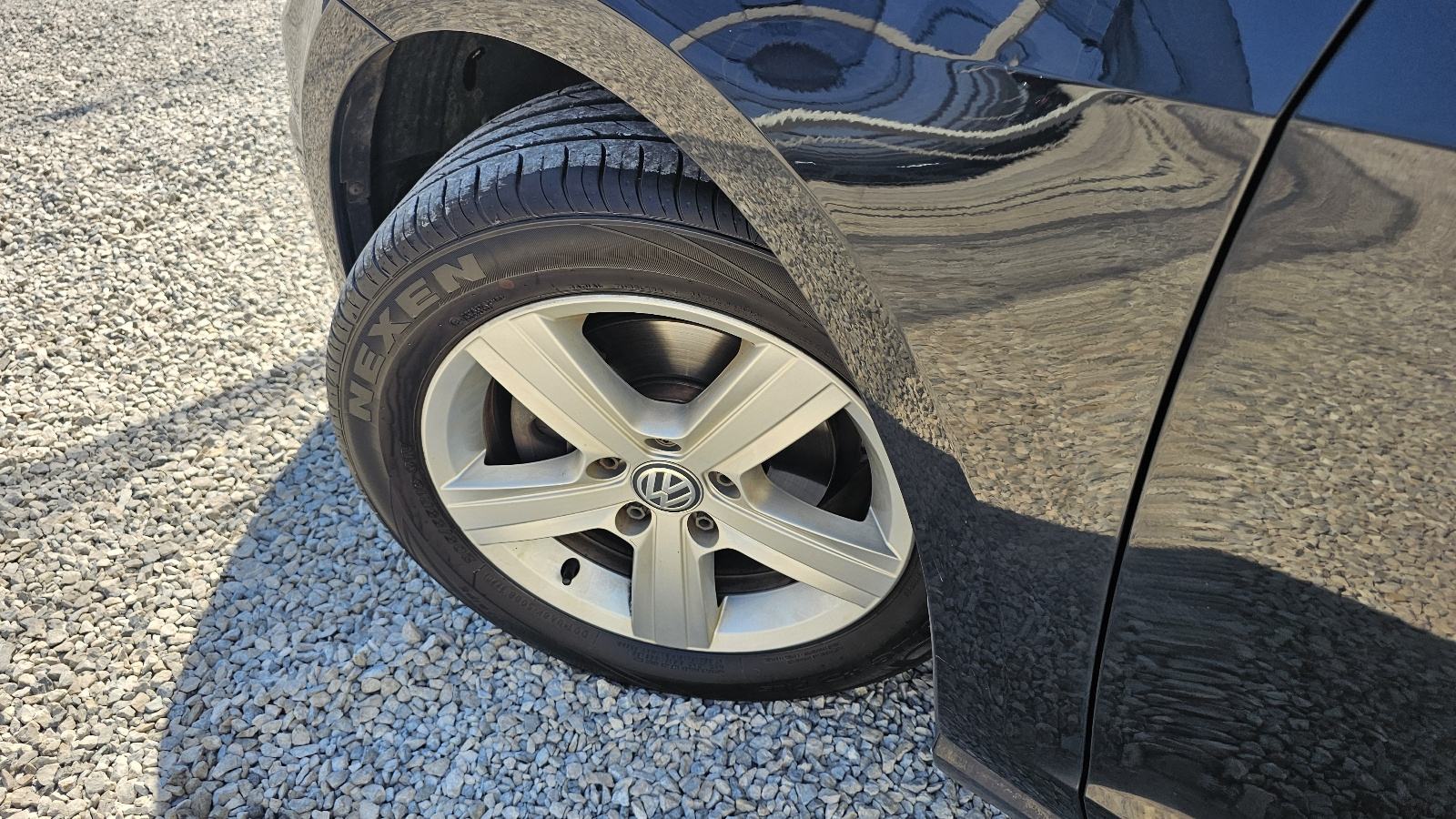 VW Golf 7 Variant 1,6 TDI KLIMA,NAVIGACIJA GR.SJ,PDC,ALU,REG.7/2024, fotografija 5