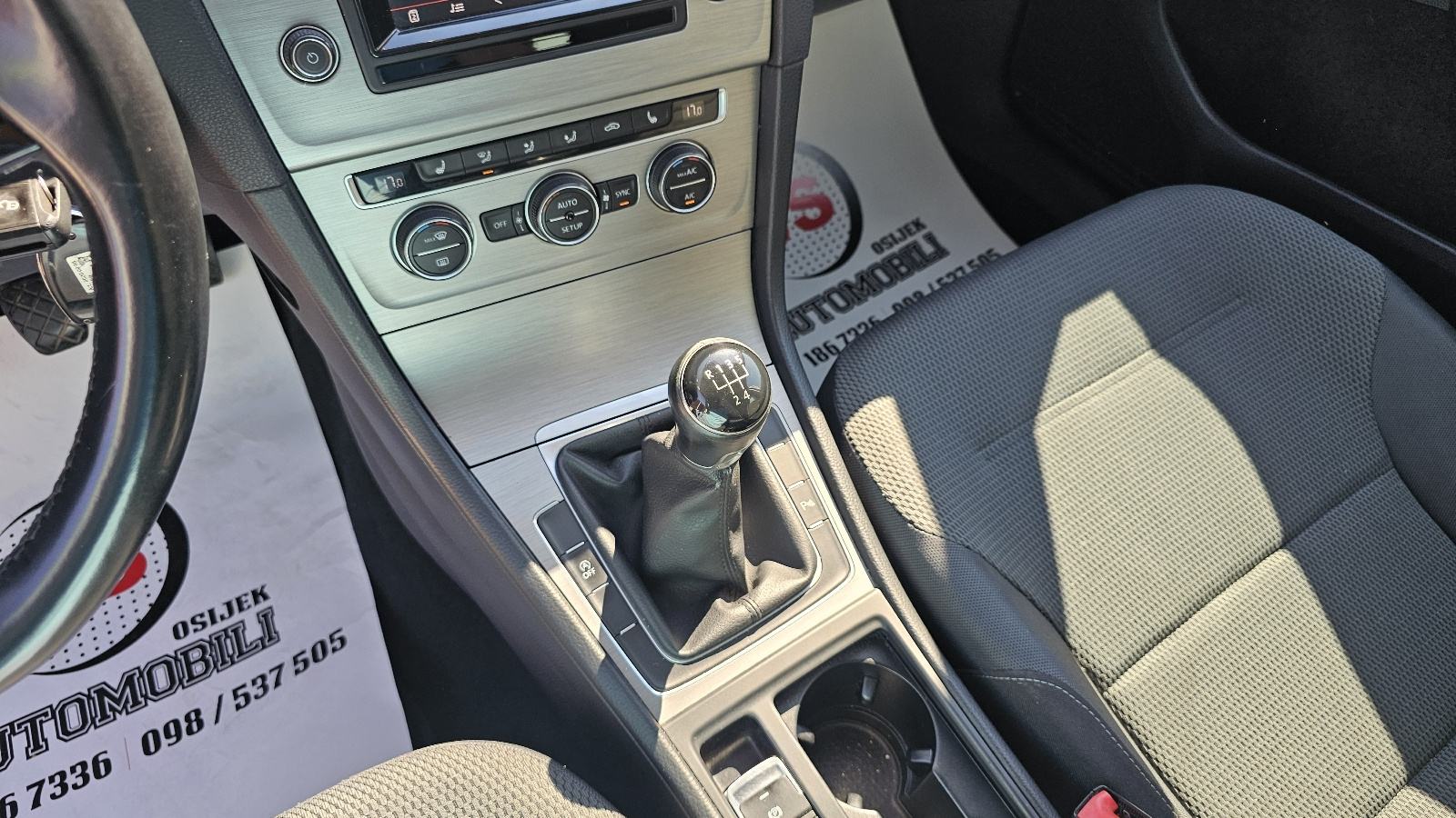 VW Golf 7 Variant 1,6 TDI KLIMA,NAVIGACIJA GR.SJ,PDC,ALU,REG.7/2024, fotografija 14