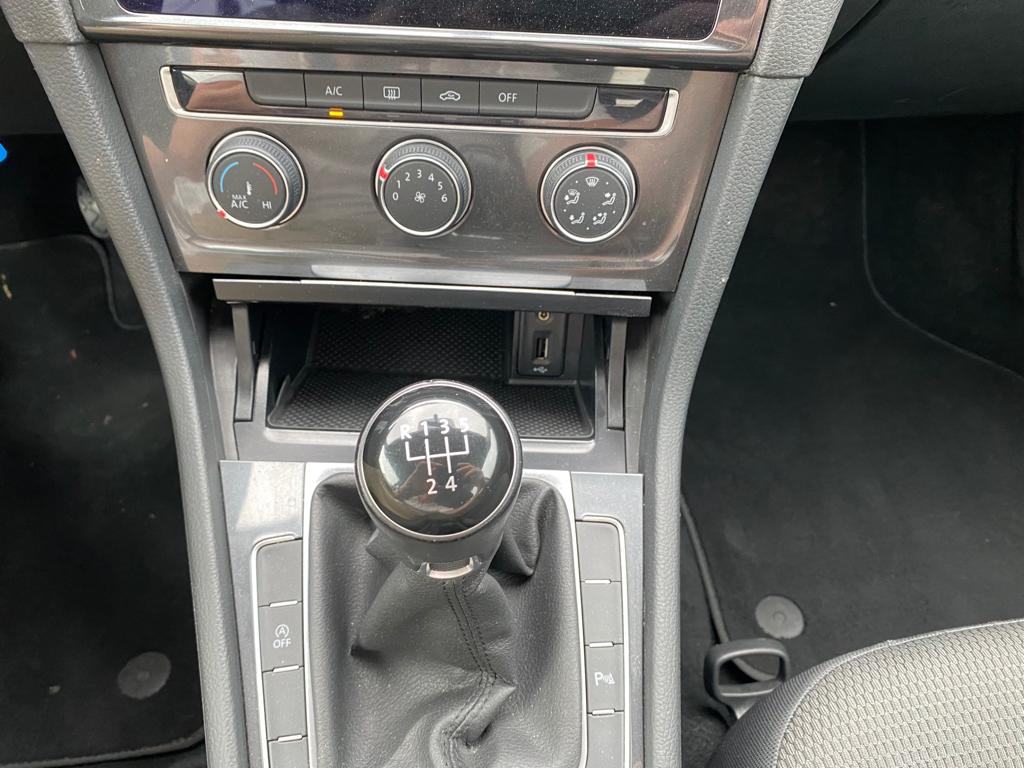 VW Golf 7 Variant 1,6 TDI, RADAR, KLIMA, 4 X GARANCIJA !, fotografija 19