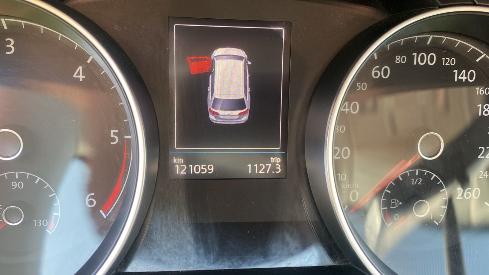 VW Golf 7 Variant 1,6 TDI *SERVISNA *JAMSTVO 12 MJ *KARTICE 36 RATA*, fotografija 6