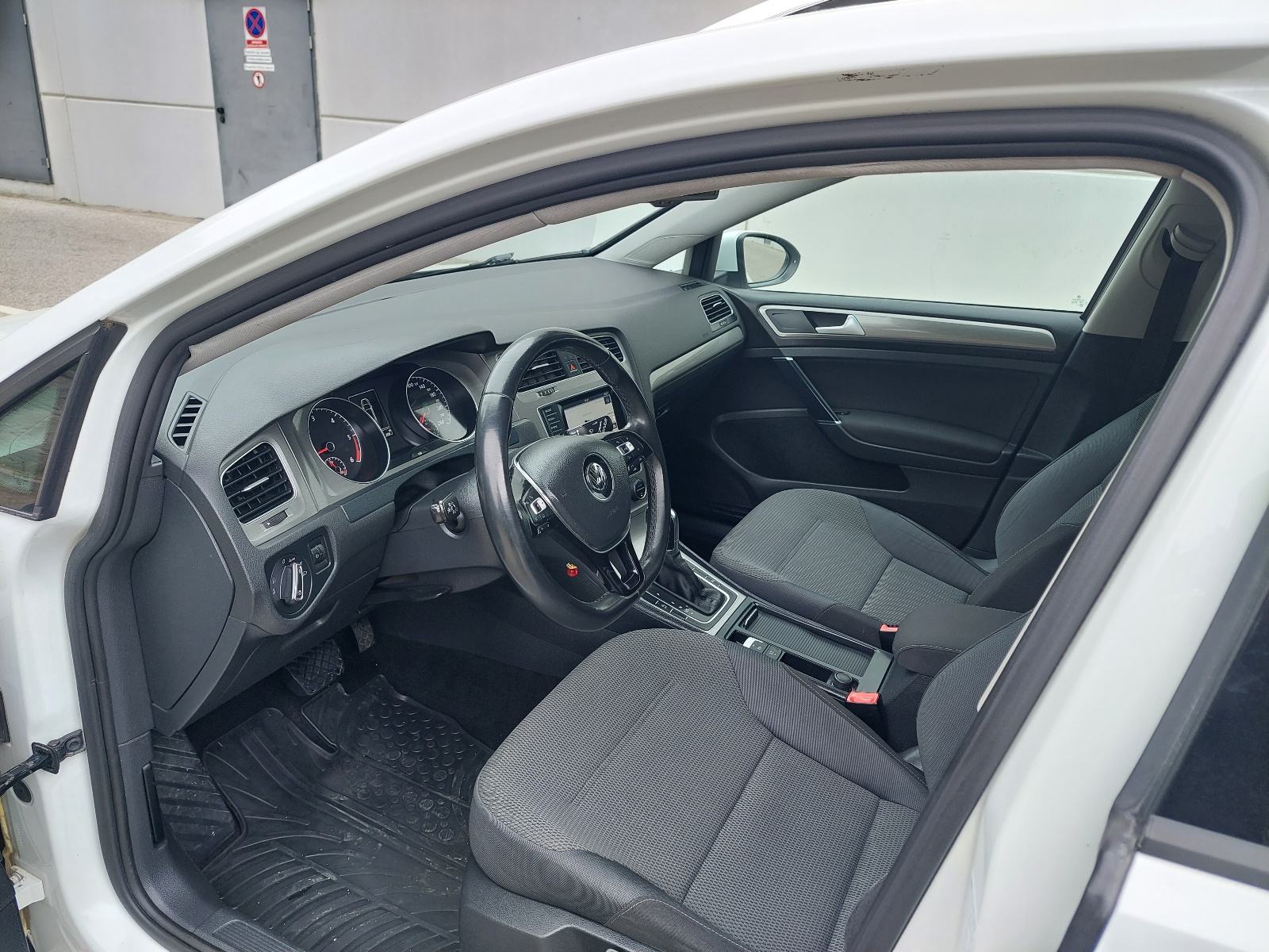 VW Golf 7 Variant 1,6 TDI, fotografija 13