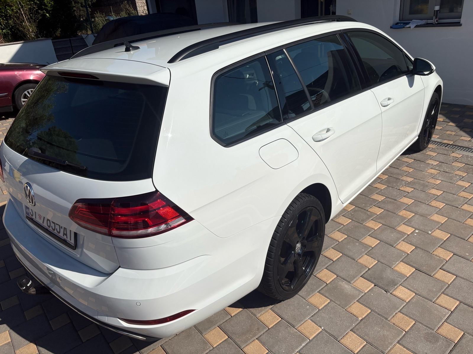 VW Golf 7.5 Variant 1,6 TDI 2020 god., fotografija 4
