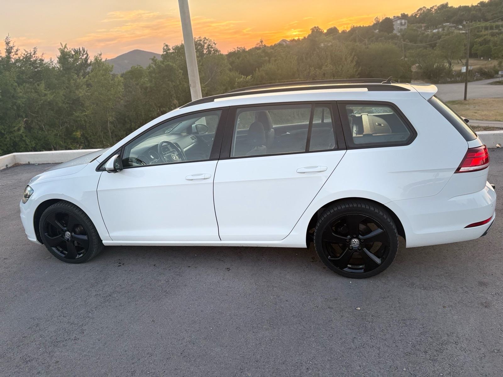 VW Golf 7.5 Variant 1,6 TDI 2020 god., fotografija 9