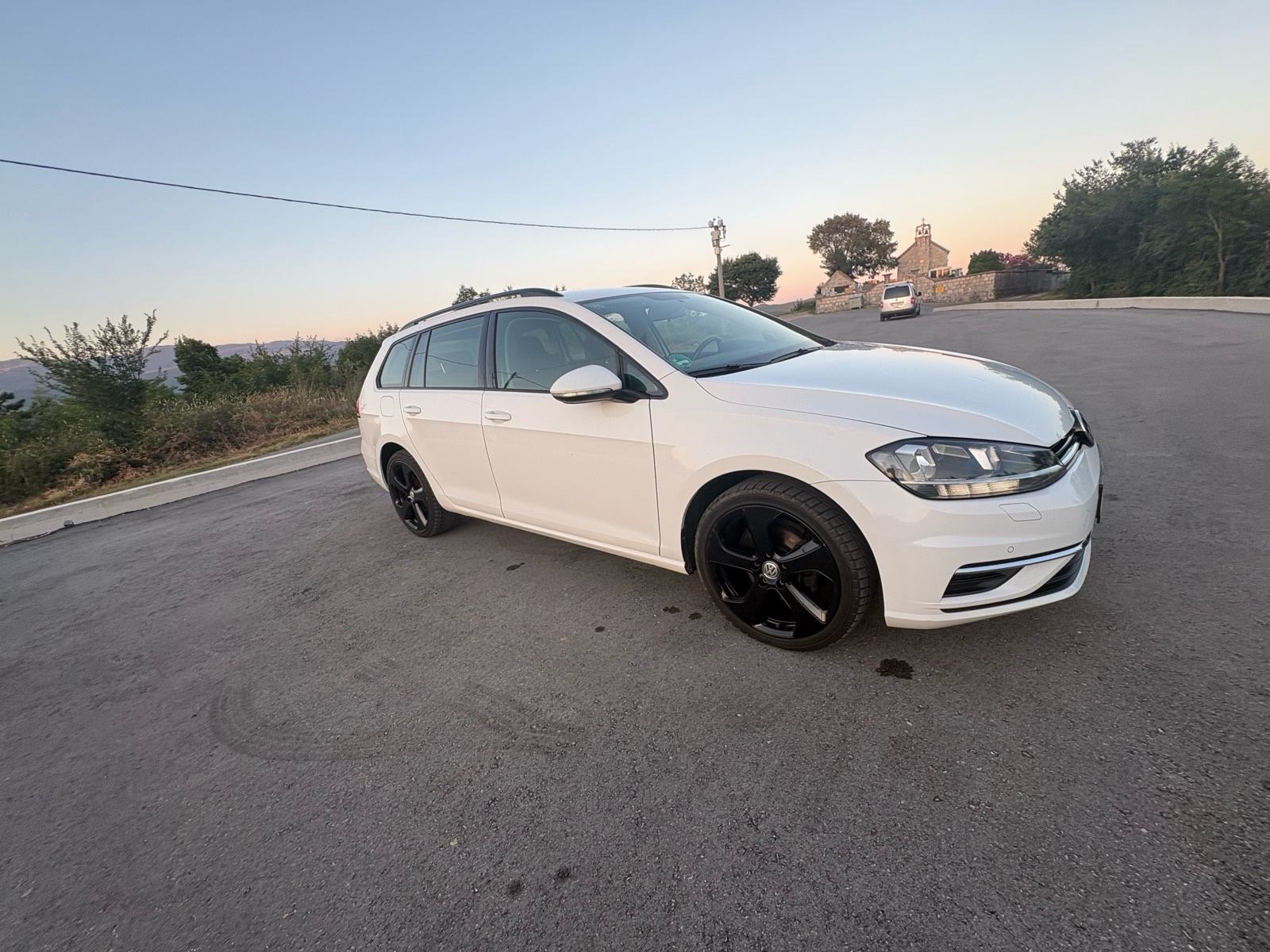 VW Golf 7.5 Variant 1,6 TDI 2020 god., fotografija 12