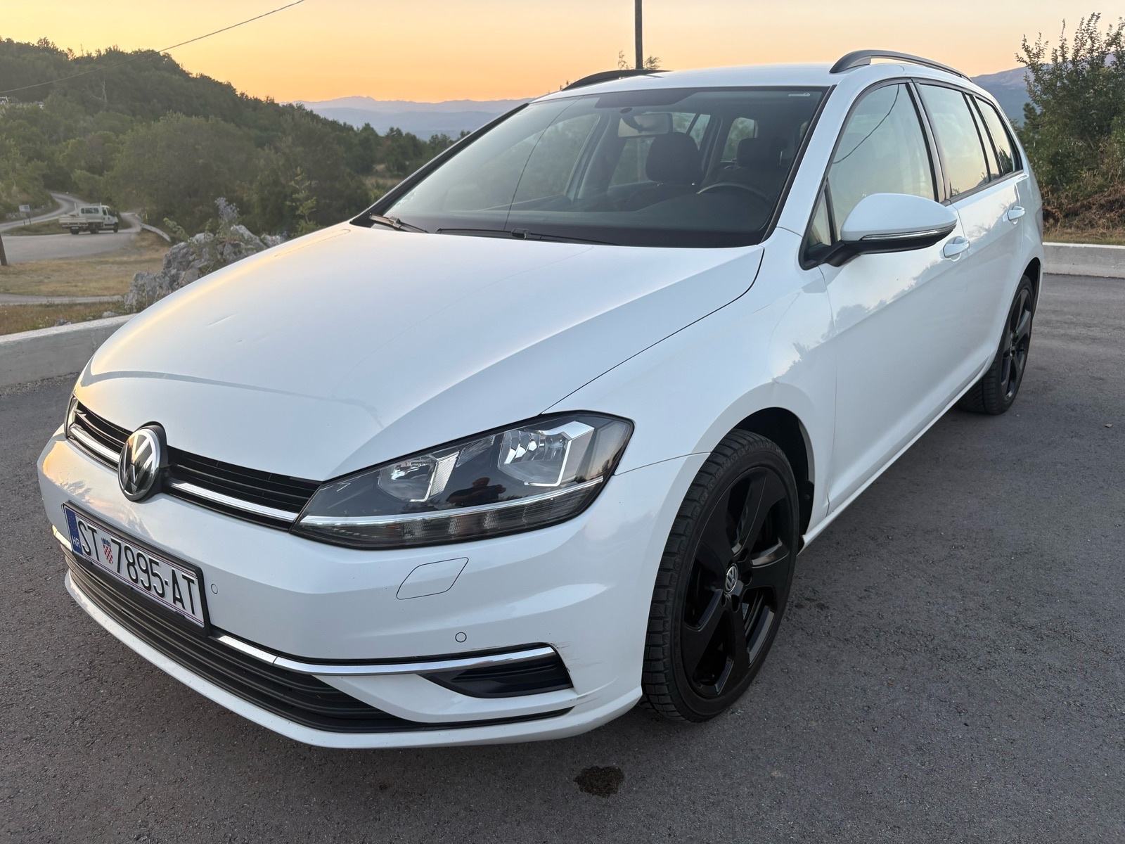 VW Golf 7.5 Variant 1,6 TDI 2020 god., fotografija 13