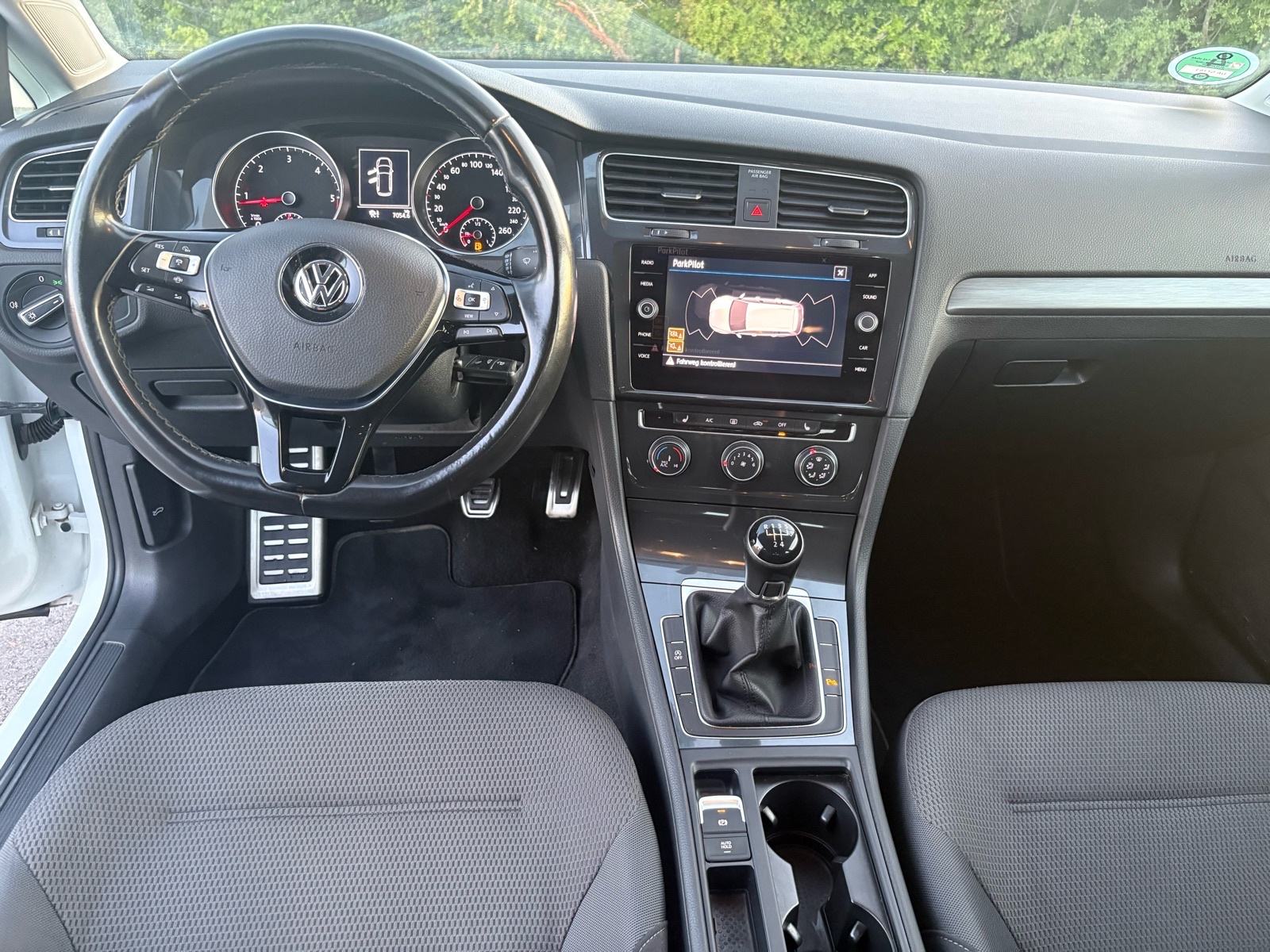 VW Golf 7.5 Variant 1,6 TDI 2020 god., fotografija 15