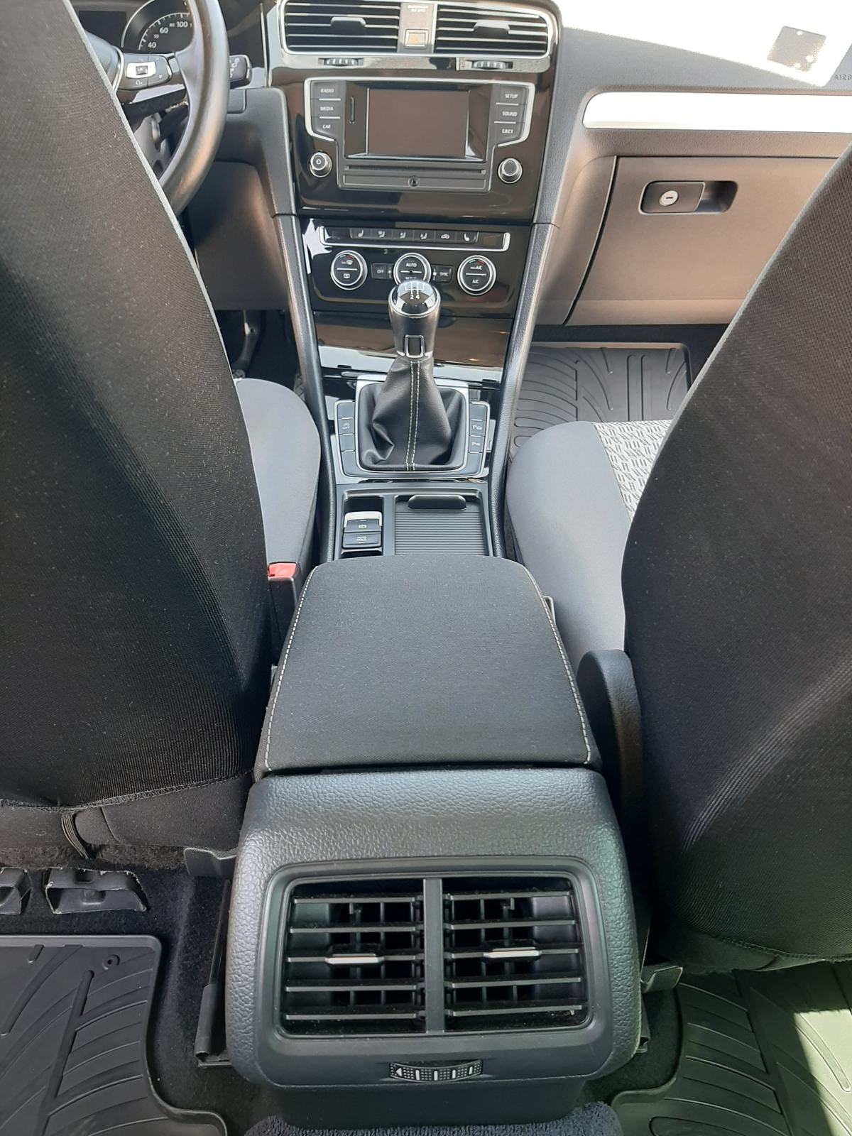 VW Golf 7 Variant 1,6 TDI CUP, fotografija 14