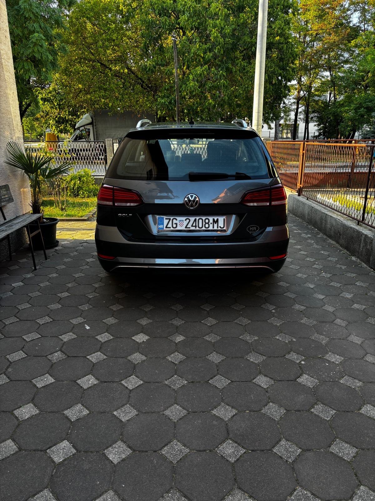 VW Golf 7 Variant 1,6 TDI, pogled izvana - slika 1