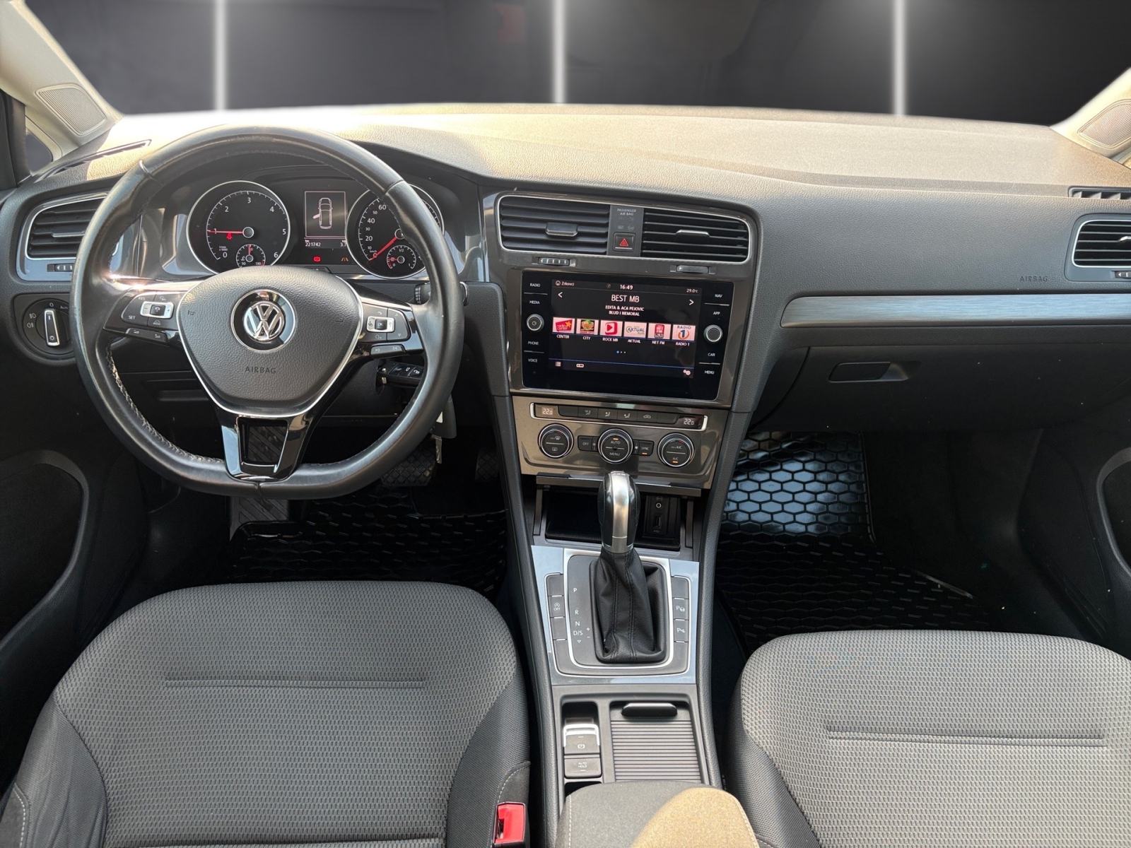 VW Golf 7 Variant 1,6 TDI DSG KAMERA NAVI, fotografija 11