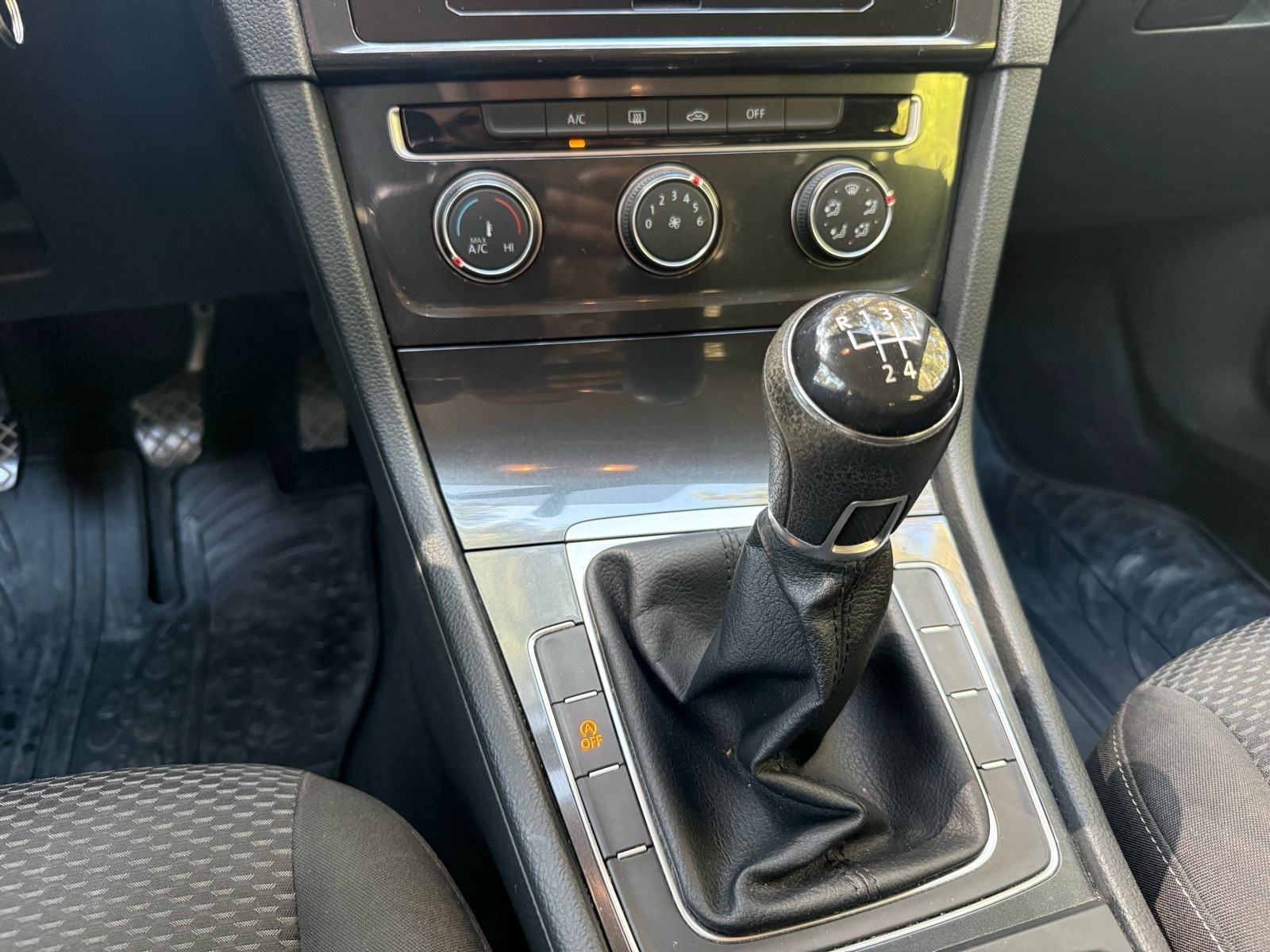 VW Golf 7.5 1.0 TSI Trendline, fotografija 10