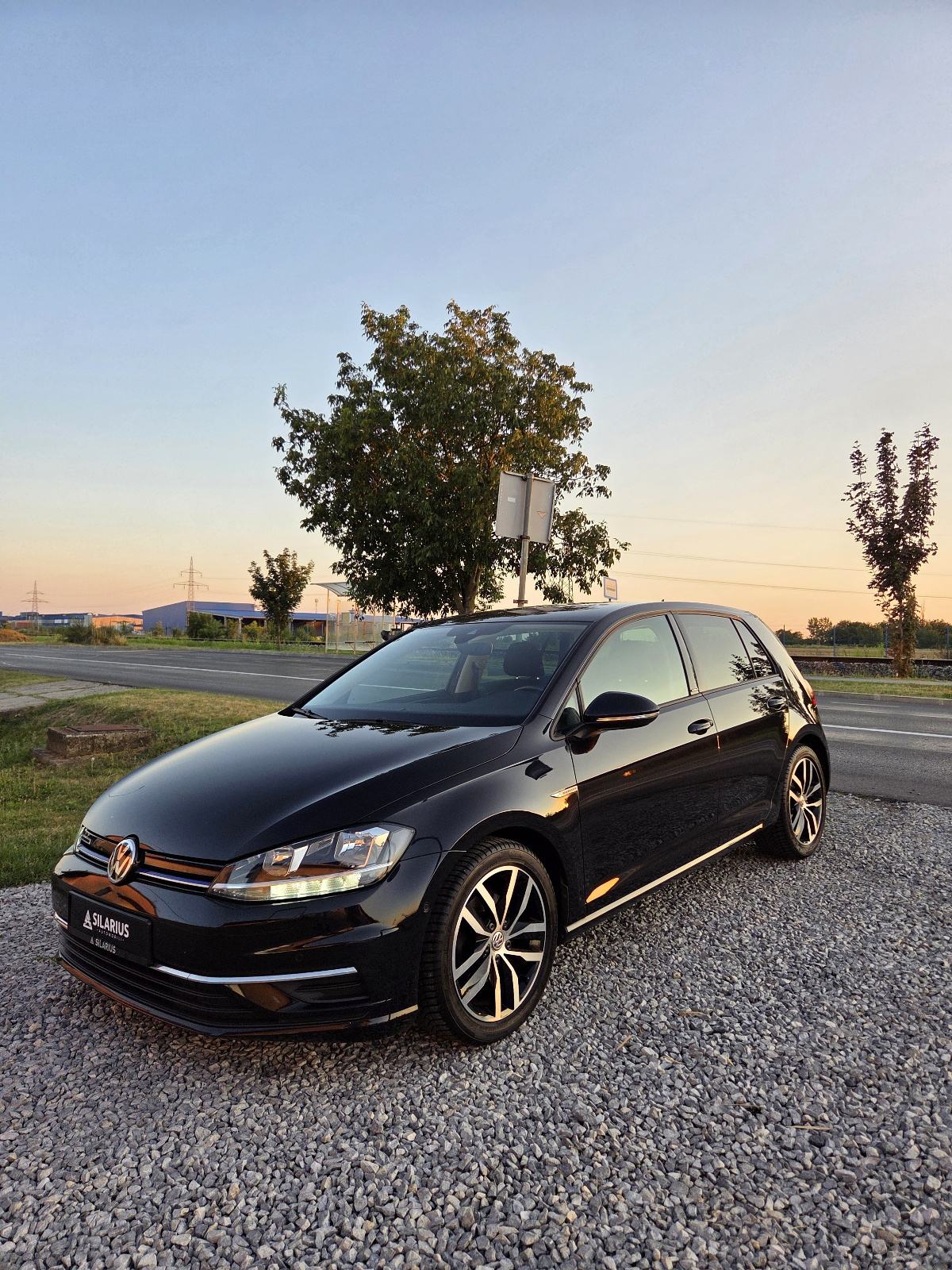 VW Golf 7.5 1.5 TSI-143TKM-JAMSTVO 12MJ-IQ.DRIVE,GRIJ.SJED,NAVI, fotografija 1