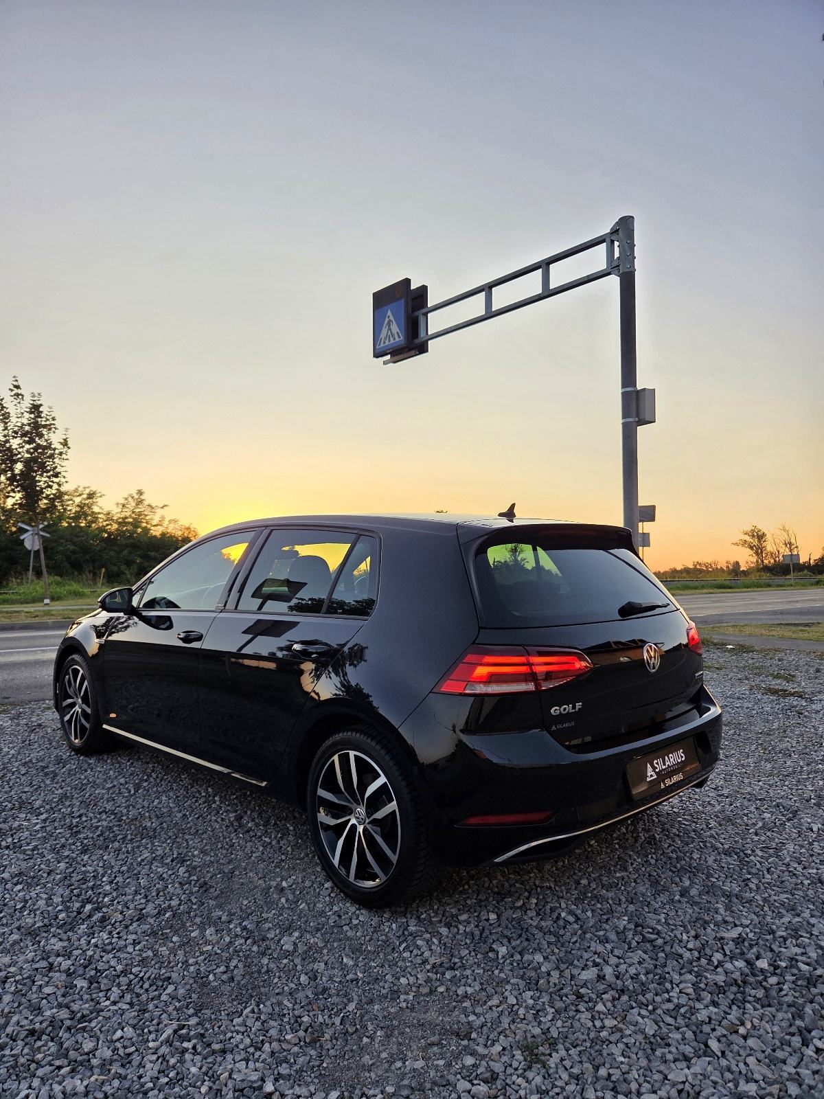 VW Golf 7.5 1.5 TSI-143TKM-JAMSTVO 12MJ-IQ.DRIVE,GRIJ.SJED,NAVI, fotografija 6