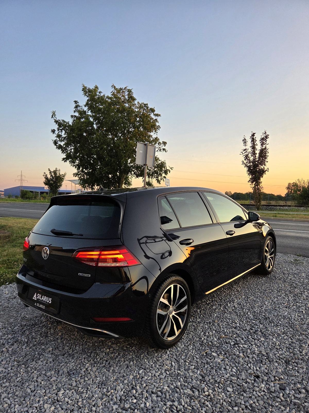 VW Golf 7.5 1.5 TSI-143TKM-JAMSTVO 12MJ-IQ.DRIVE,GRIJ.SJED,NAVI, fotografija 8