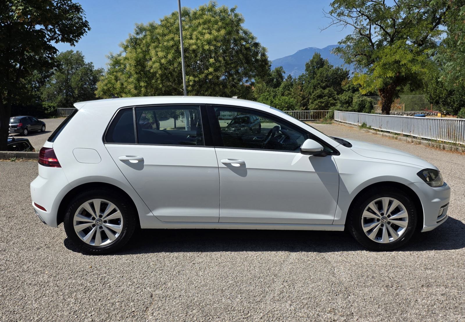 VW Golf 7.5 1,6 TDI Comfortline (1. vlasnik, 122.500km, reg 07/27), pogled izvana - slika 2