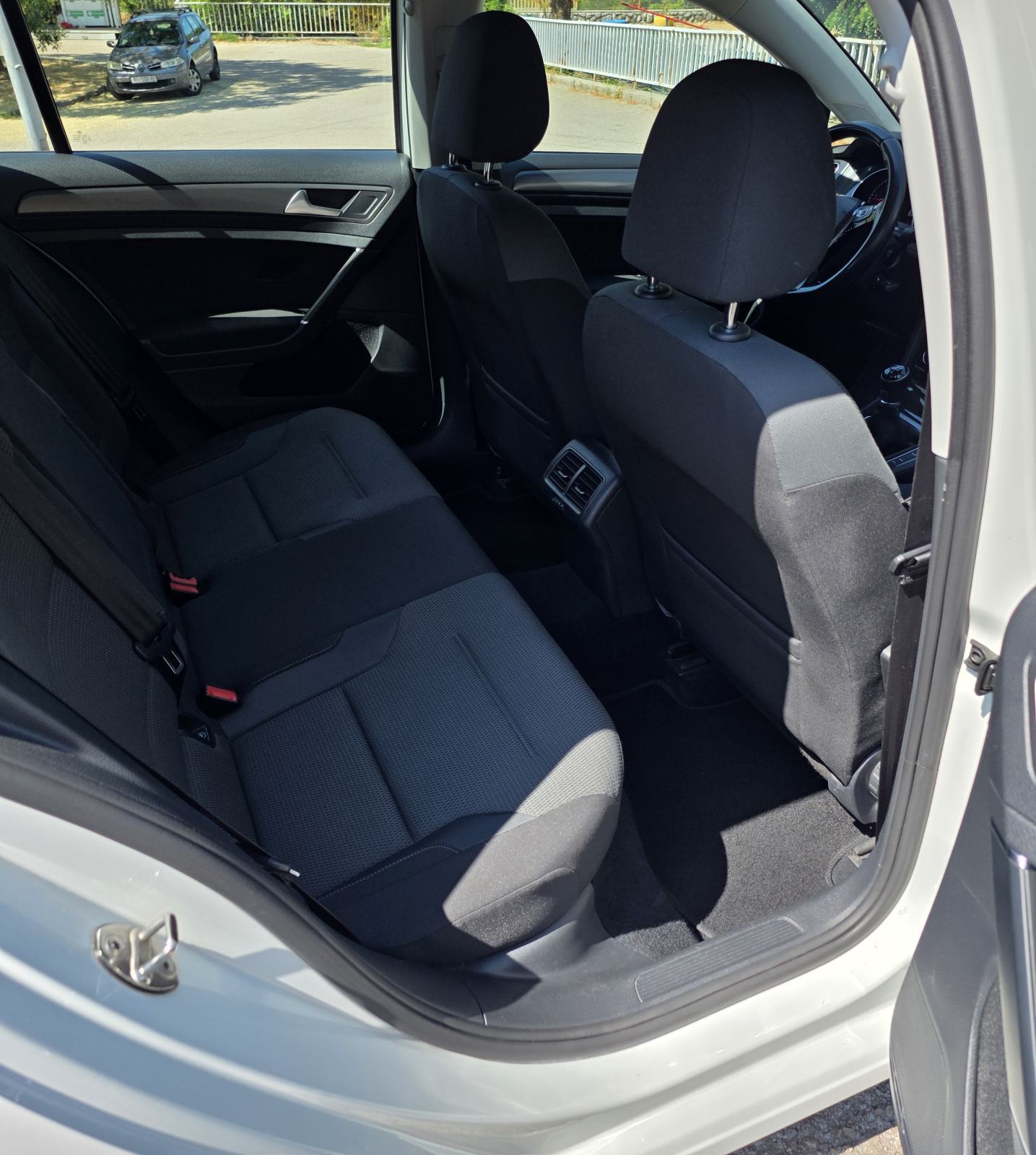 VW Golf 7.5 1,6 TDI Comfortline (1. vlasnik, 122.500km, reg 07/27), fotografija 15