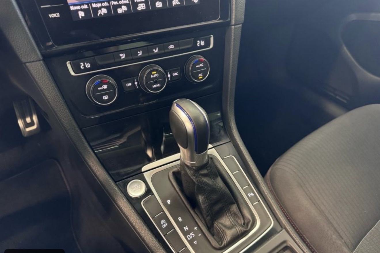VW Golf 7.5 1,6 TDI automatik PANORAMA, SOUND, pogled izvana - slika 4