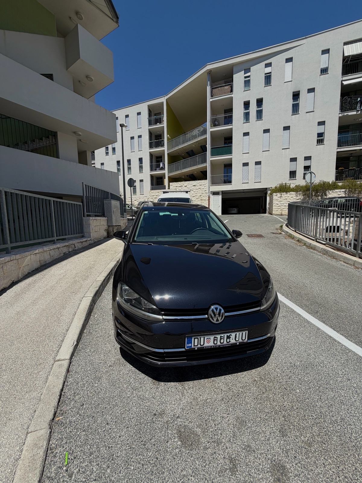 VW Golf 7.5 1,6 TDI automatik PANORAMA, SOUND, fotografija 13
