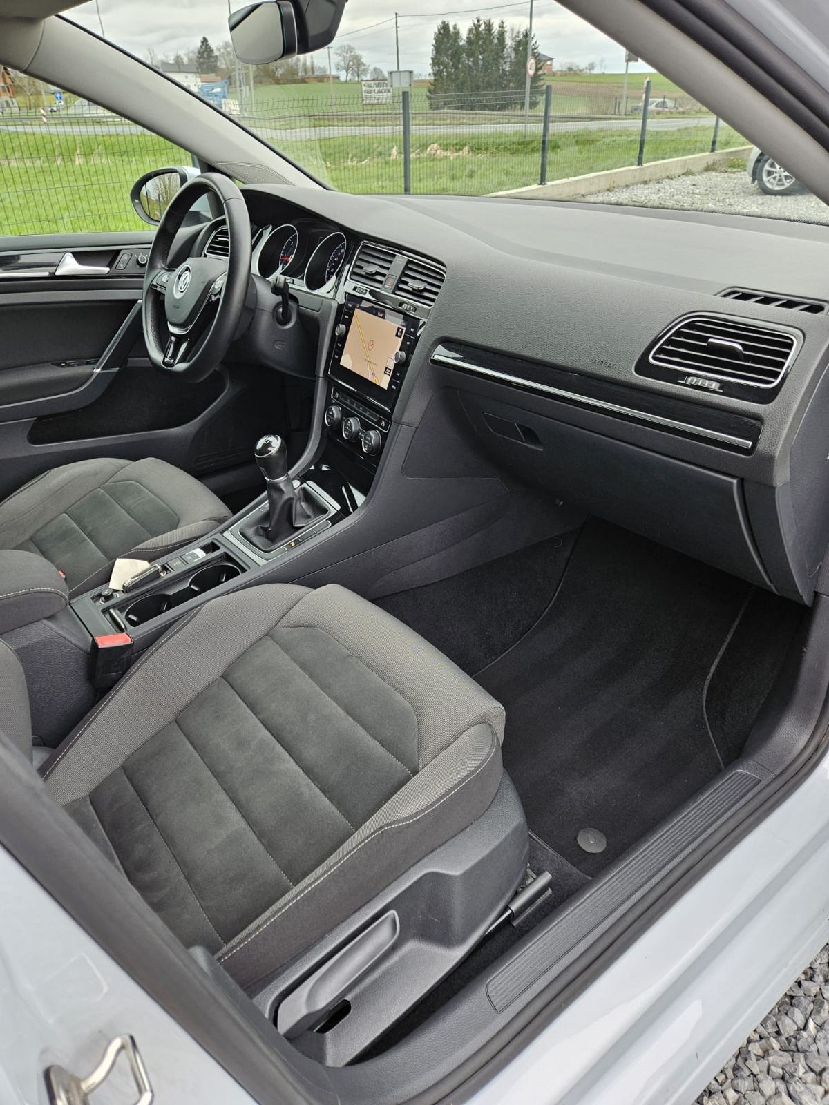 VW Golf 7.5 1,6 TDI FULL LED SVIJETLA, fotografija 16