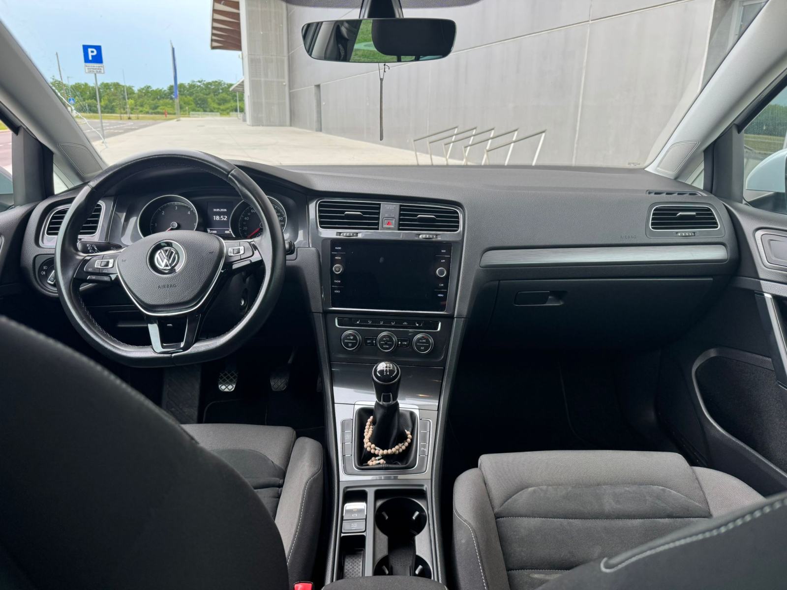 VW Golf 7,5 1,6 TDI FULL LED SVIJETLA..TOP STANJE. bijelo siva perla, fotografija 9