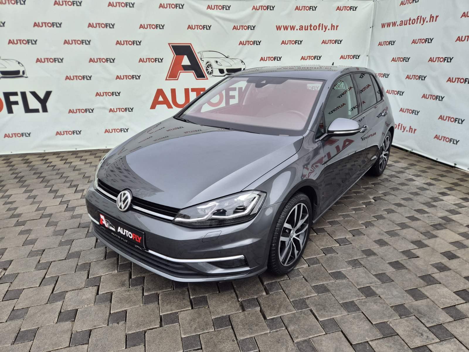 VW Golf 7.5 1.6 TDI Highline DSG, Virtual, ACC, Multilock, Navi, 17", pogled izvana - slika 1