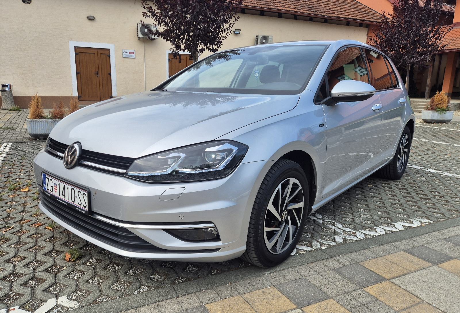 VW Golf 7.5 1,6 TDI JOIN oprema full led svijetla, fotografija 2