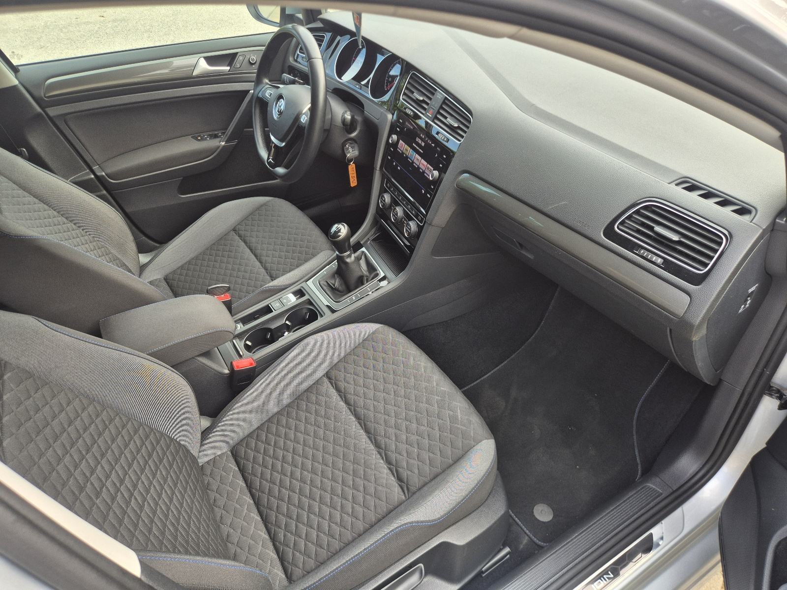 VW Golf 7.5 1,6 TDI JOIN oprema full led svijetla, fotografija 10