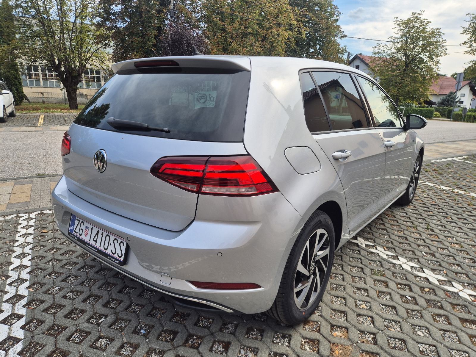 VW Golf 7.5 1,6 TDI JOIN oprema full led svijetla, fotografija 8